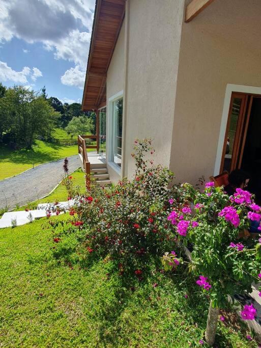 Linda Casa! Piso aquecido, lareira e fogão à lenha