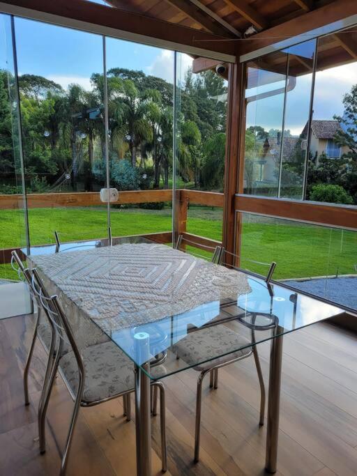 Linda Casa! Piso aquecido, lareira e fogão à lenha