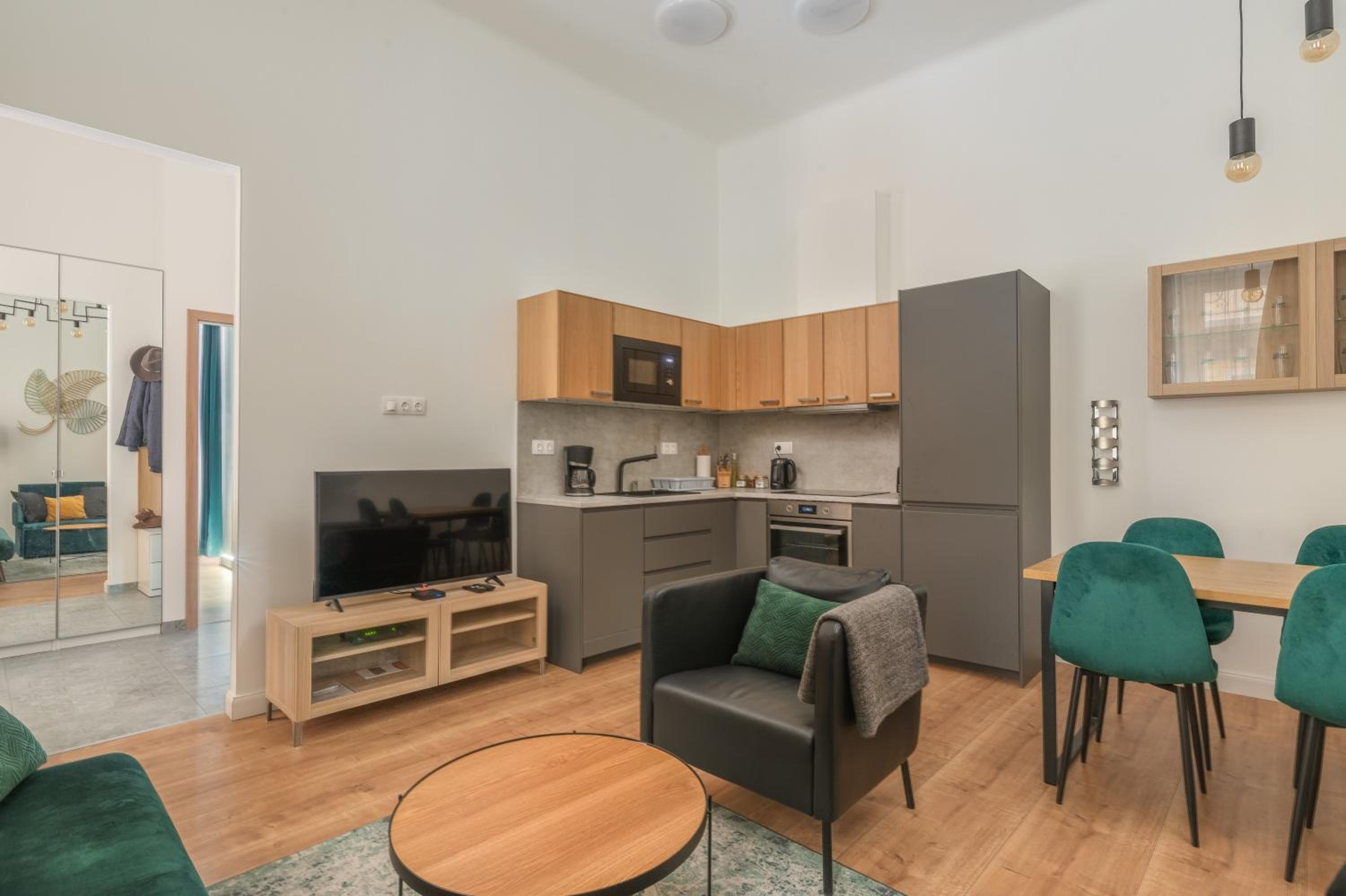 Apartment with private terrace - Near Gellert Thermal Bath