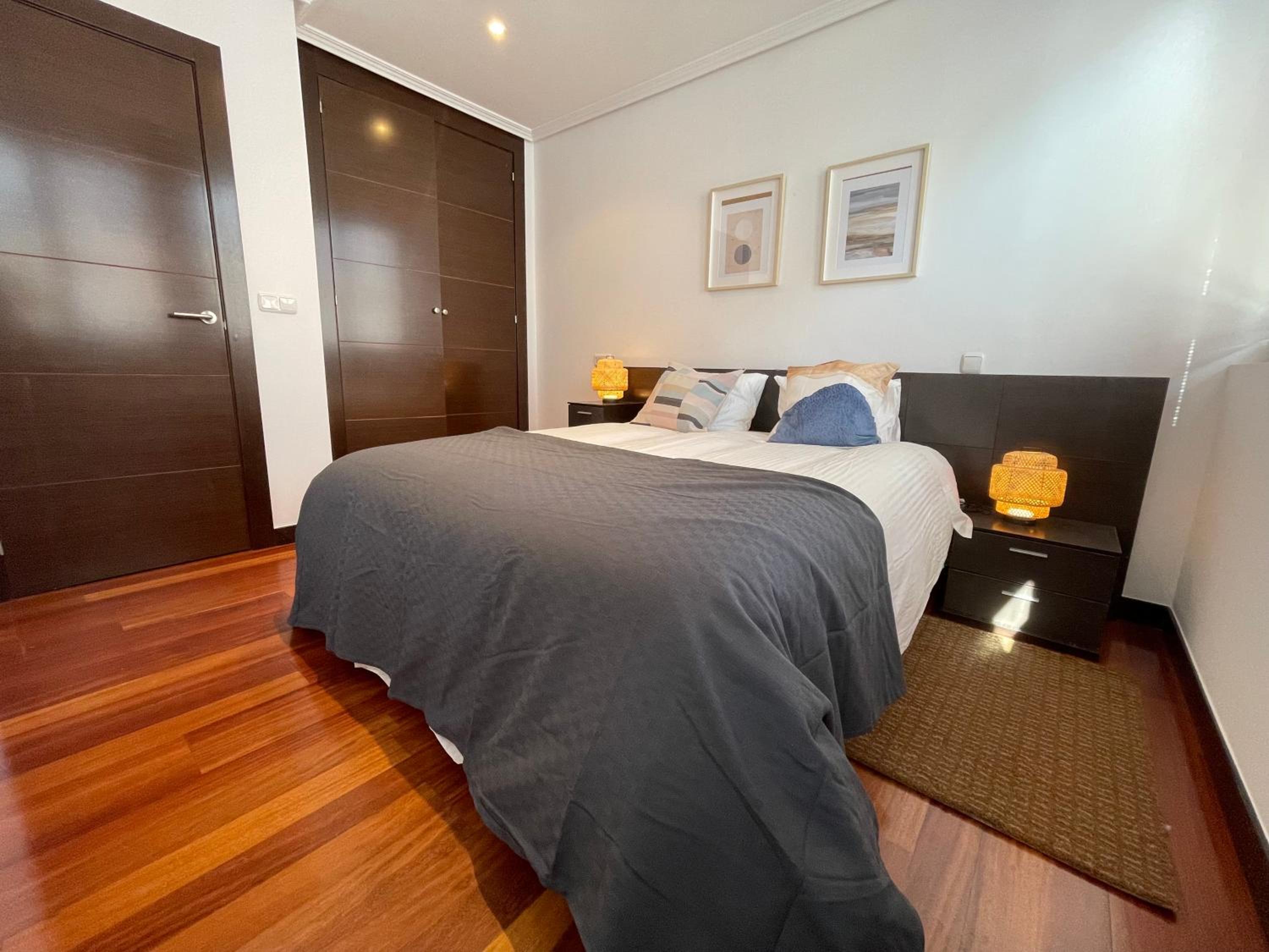 AtuaireHome Vivienda B luminosa con Parking en pleno centro de la ciudad