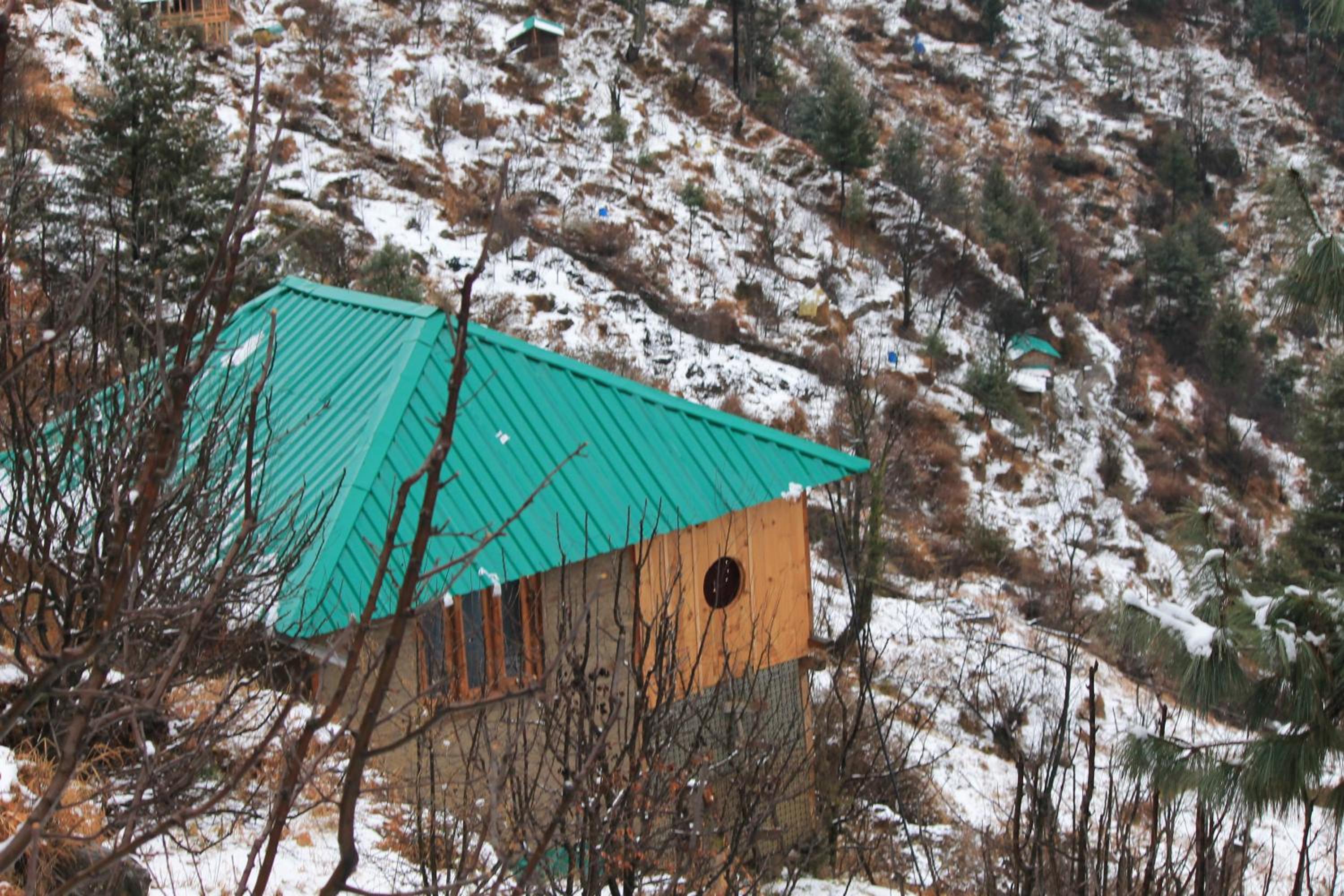 Trek & Party at Nomind Vibe House , Lapas Village ,Parvati Valley