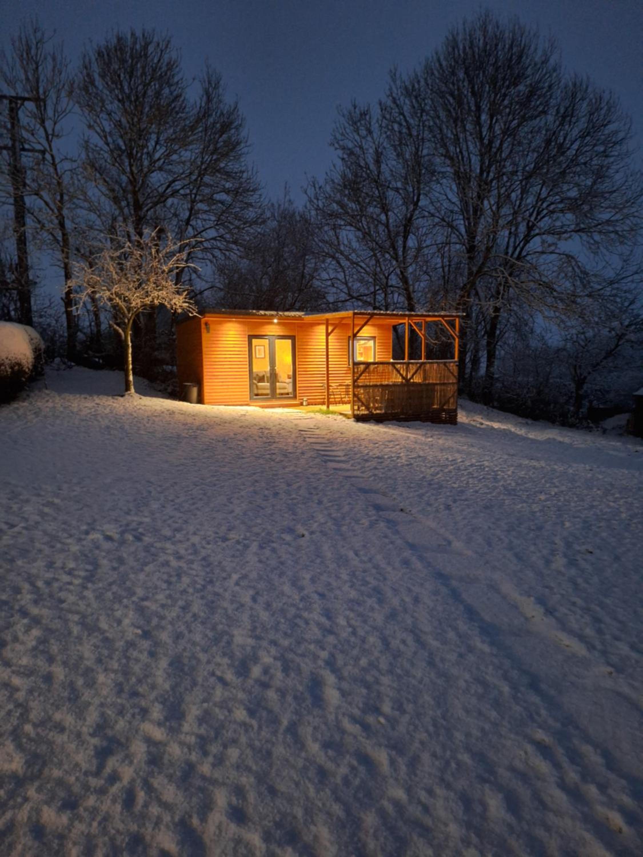 Hotel Lakes And Eden Valley. Thornhill Cabin