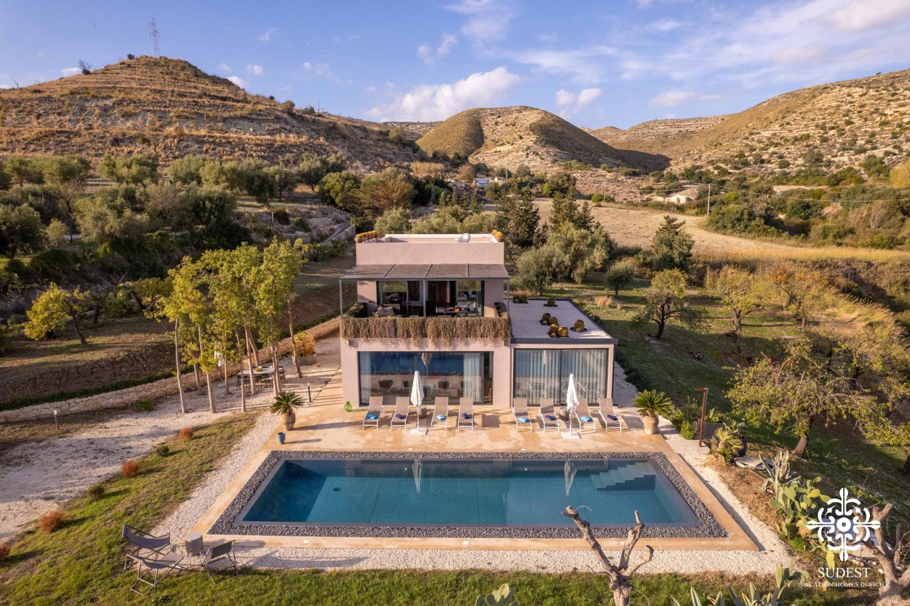Villa Dama - Luxury Escape view 3