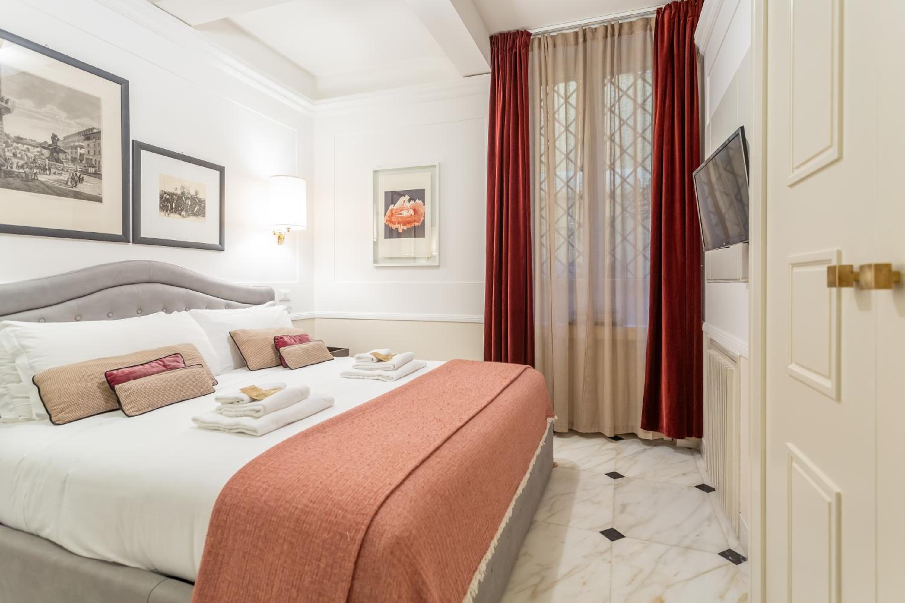 Stylish Spanish Steps Retreat