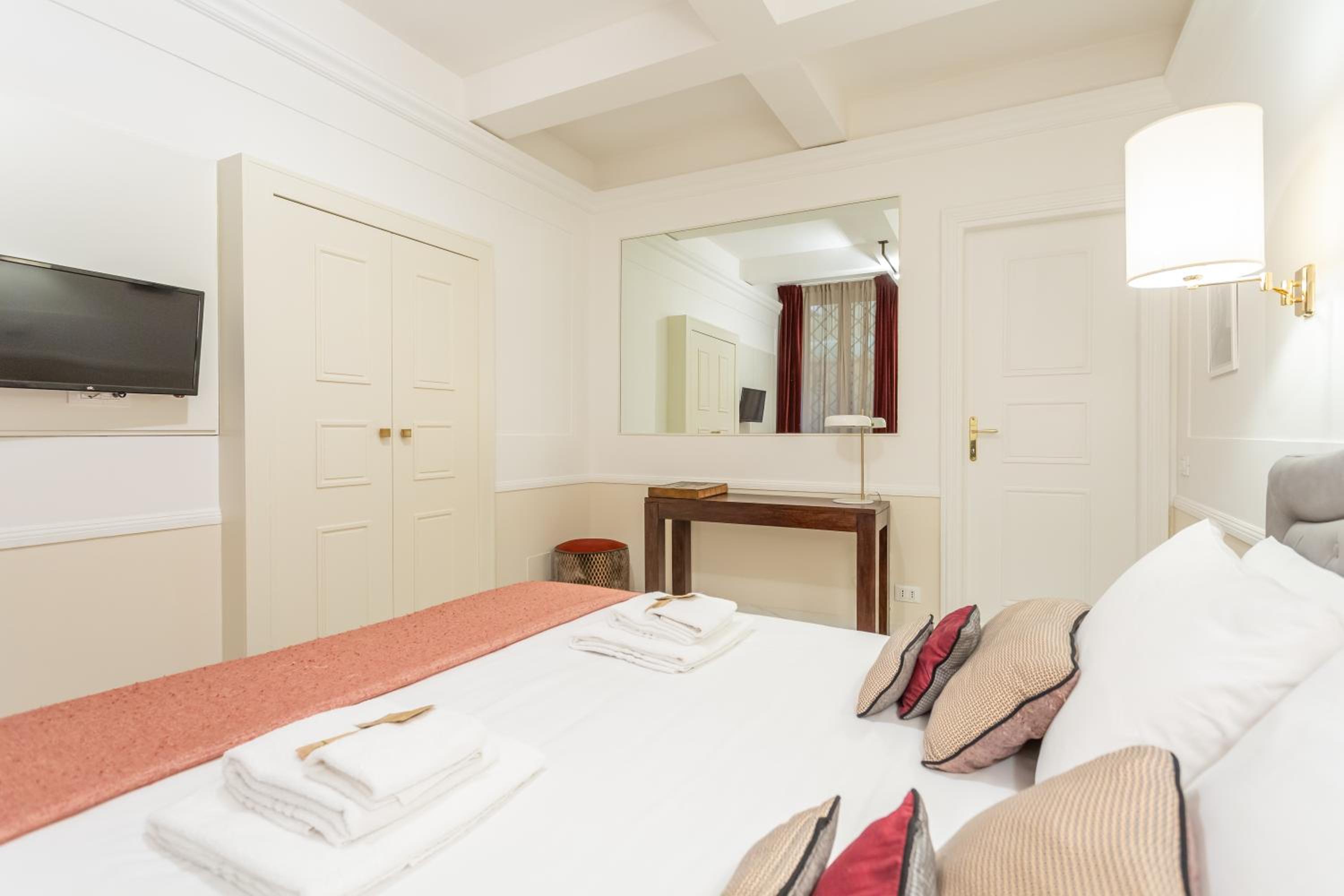 Stylish Spanish Steps Retreat