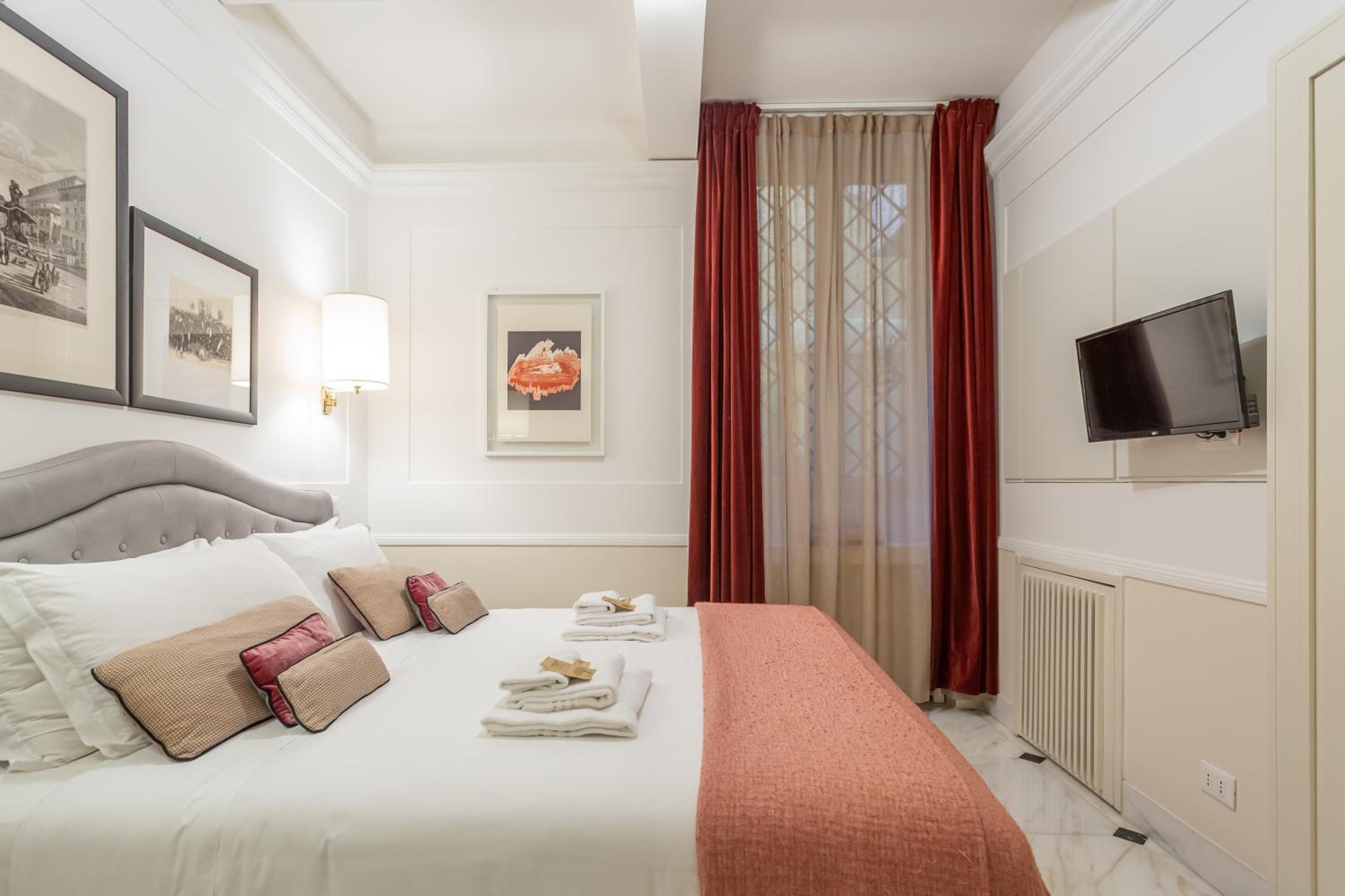 Stylish Spanish Steps Retreat