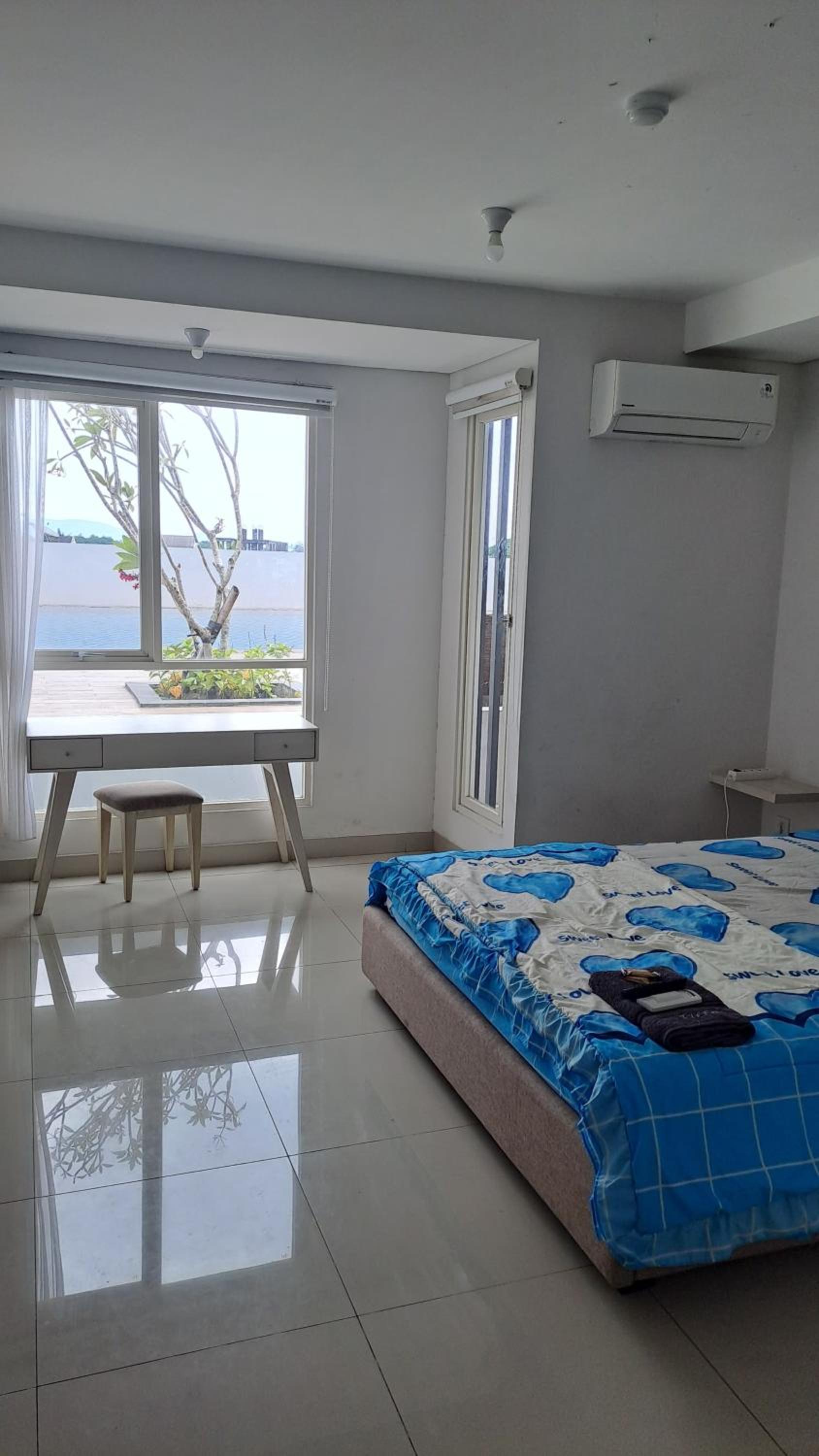 Paradise Room