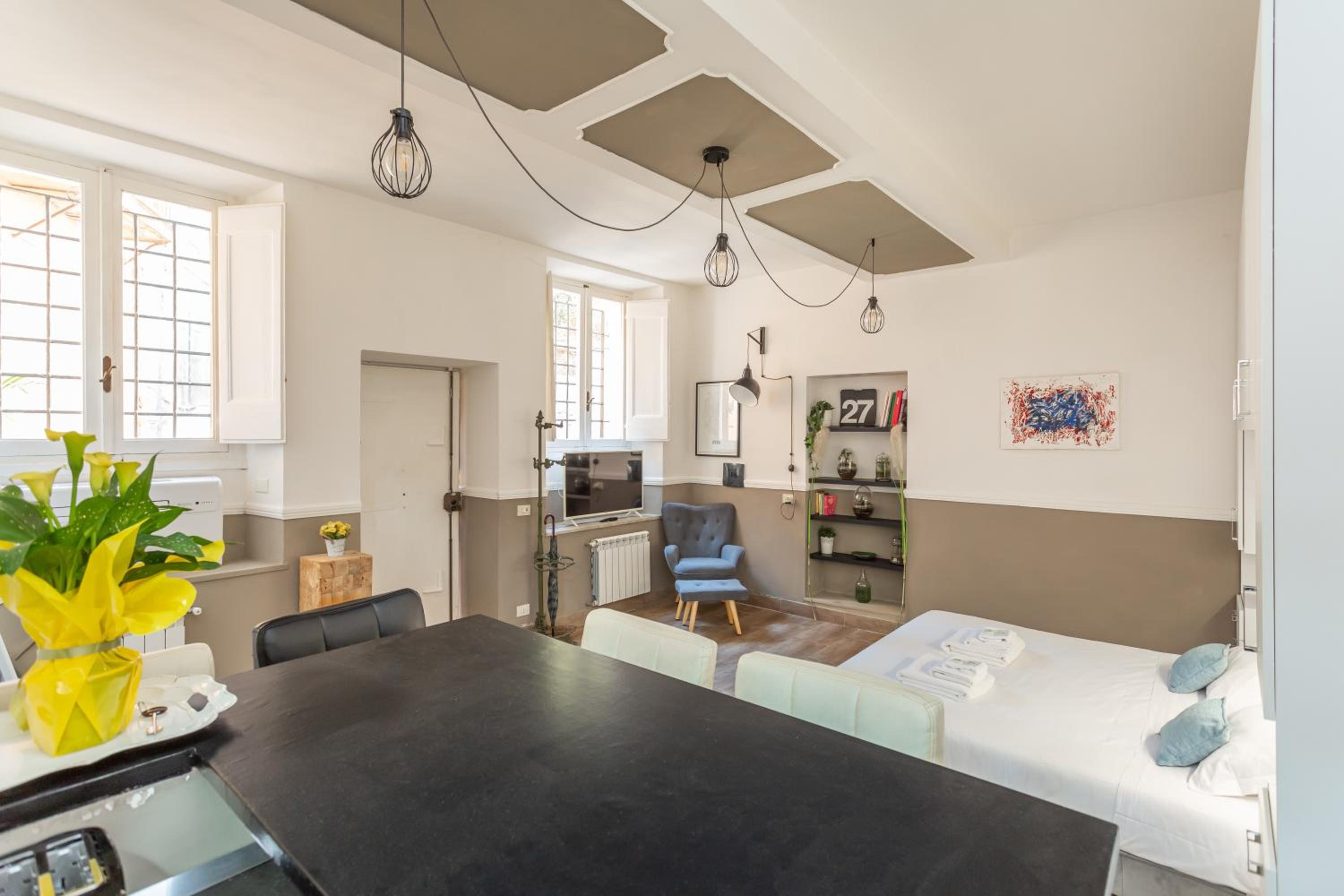 Central Charm near Piazza Navona - Cozy Loft for 2