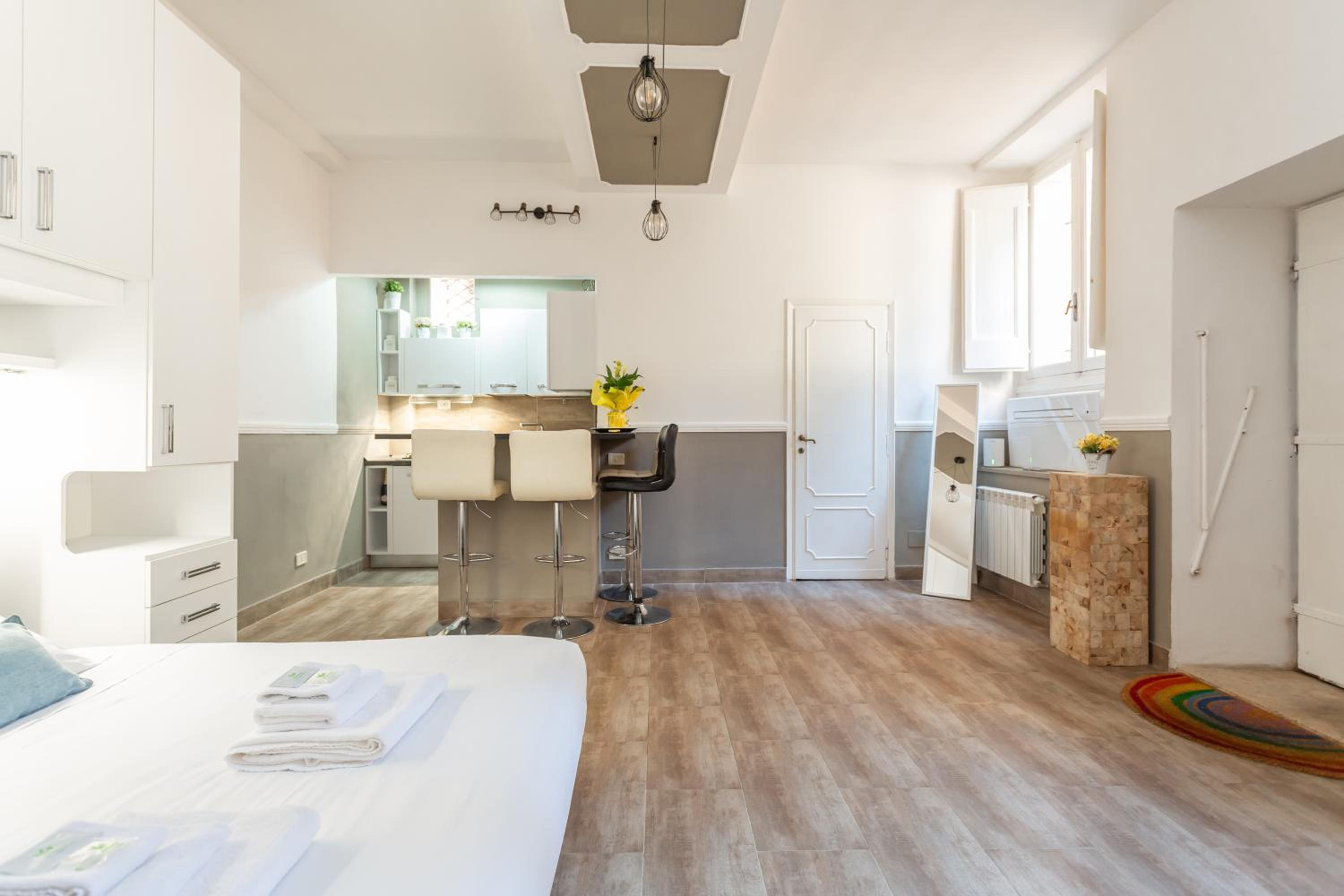 Central Charm near Piazza Navona - Cozy Loft for 2