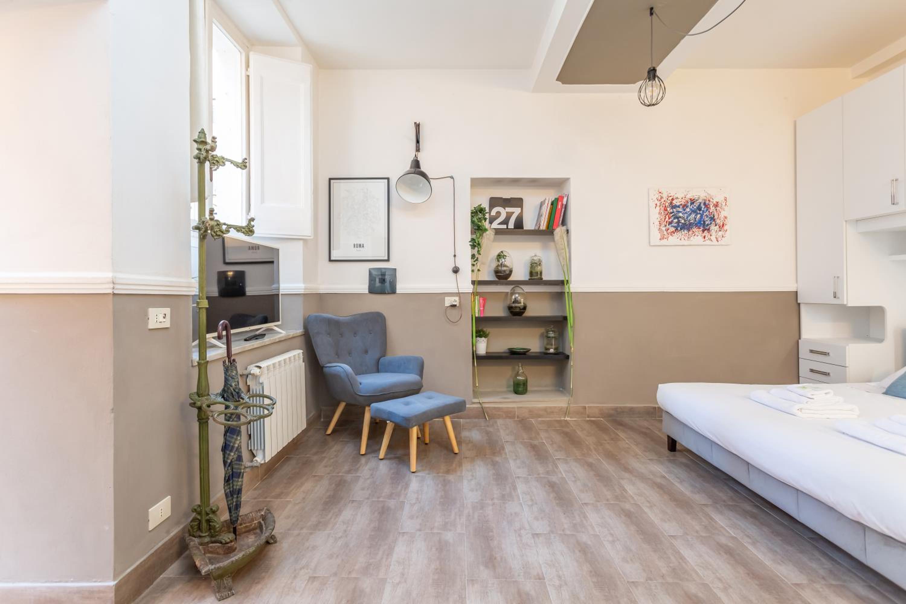 Central Charm near Piazza Navona - Cozy Loft for 2