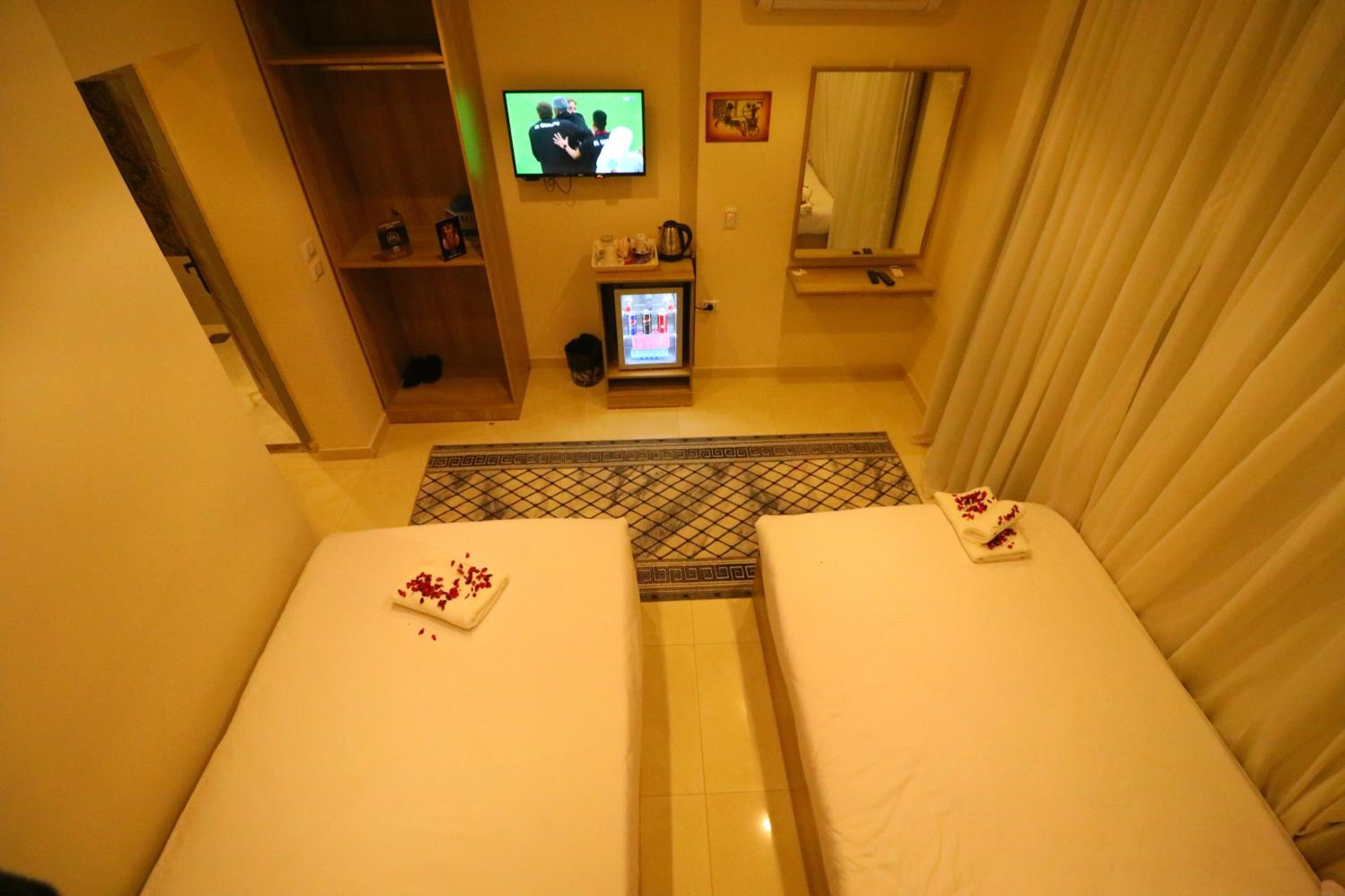 Locanda Pyramids Hotel