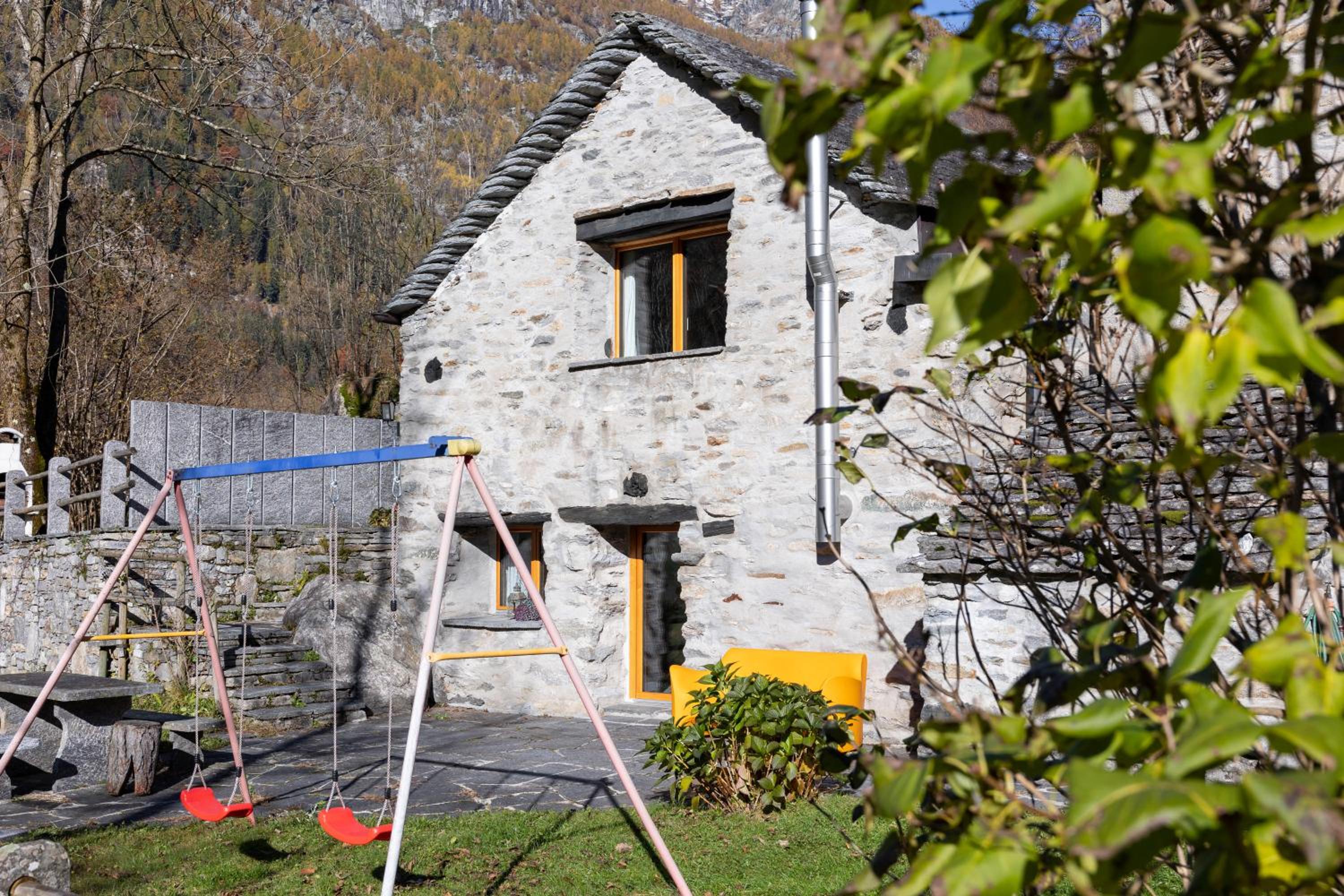 Verzasca Lodge Ofelia