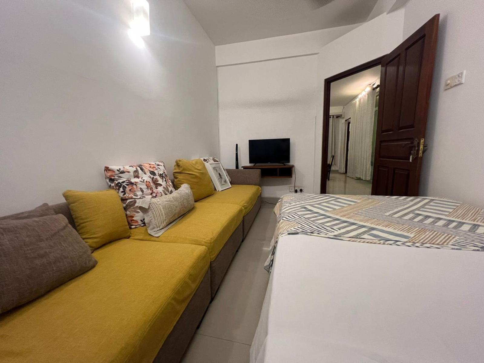 Skylar apartment
