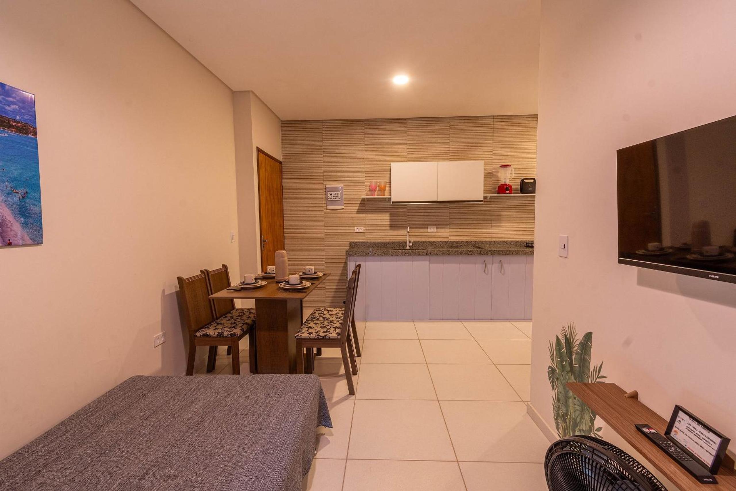 Flats Mar'Bella com Varanda para Relaxar e Praia para aproveitar, Cozinha equipada e Vaga de Garagem