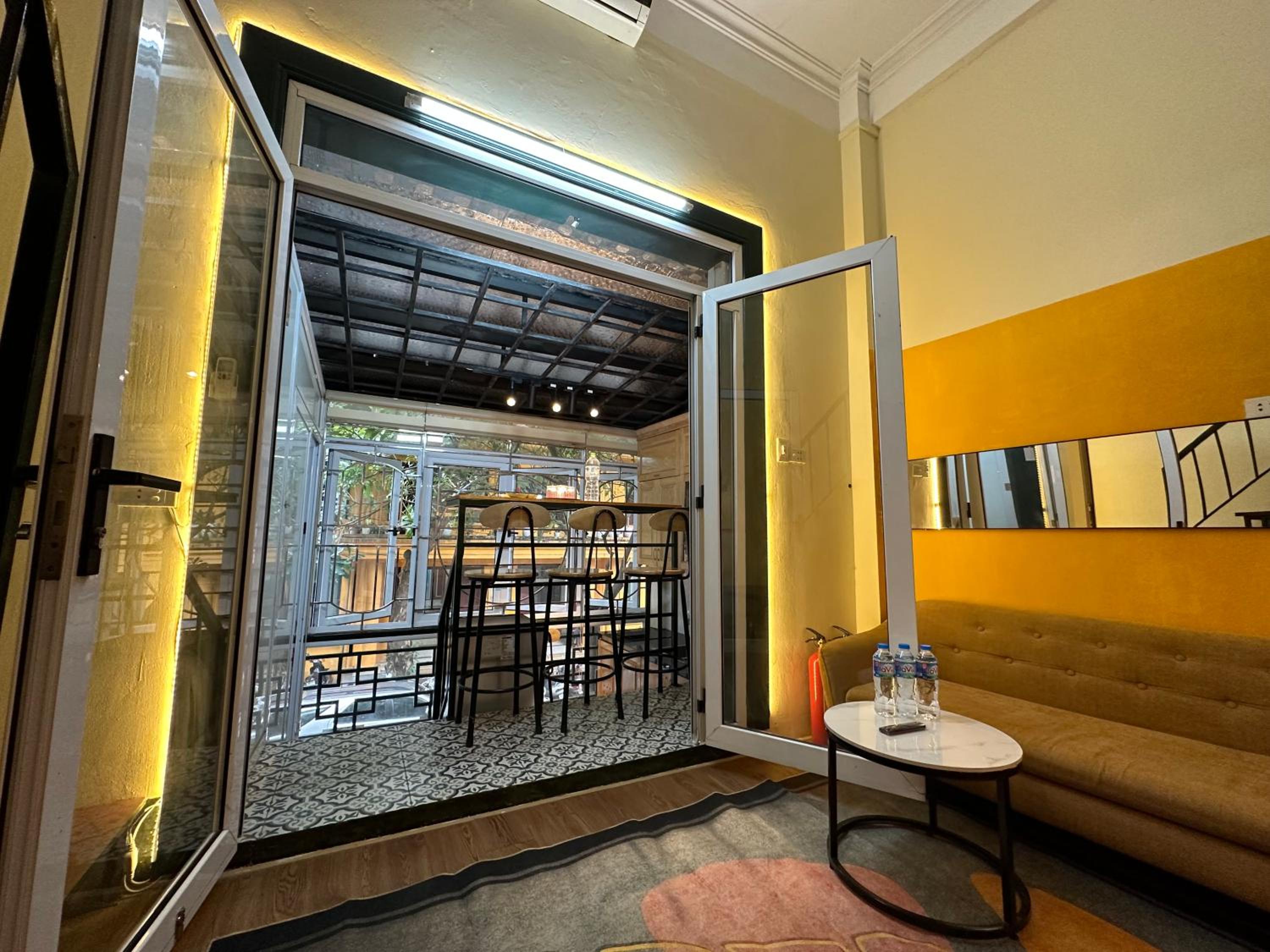 Center of Old Quarter, K Home, 1 minute to Hoan Kiem Lake