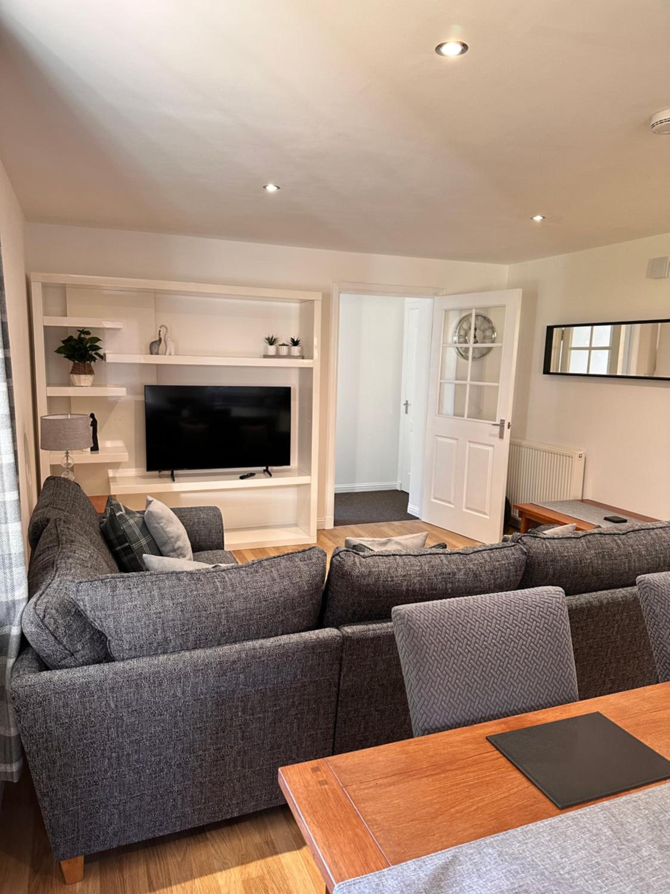 Apartment in Queens Court, Banchory view 4