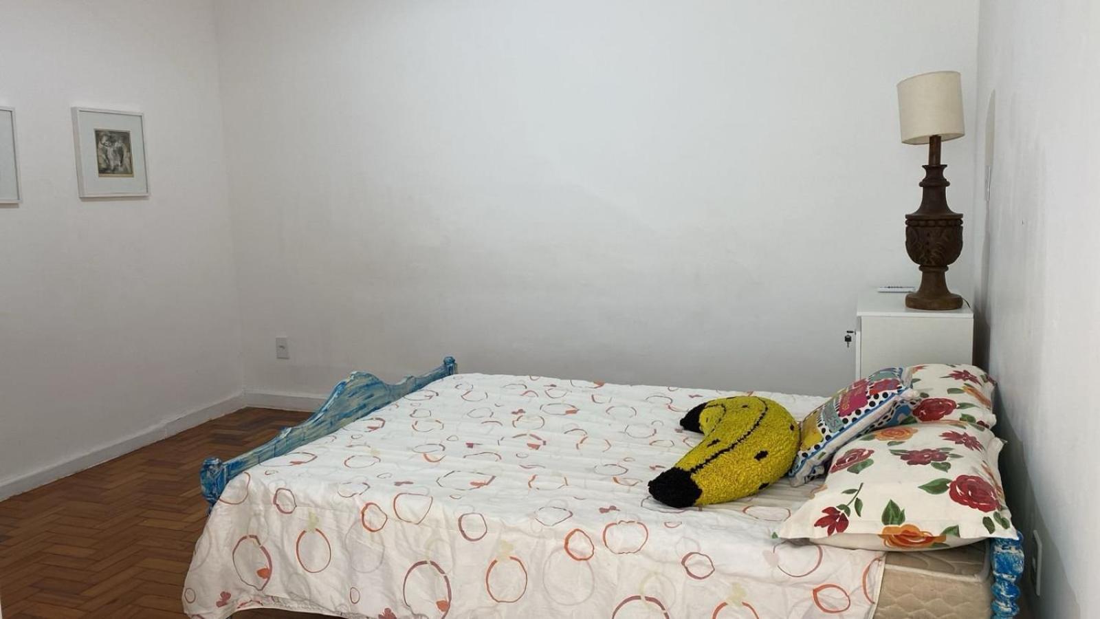 Apartamento 1 quadra da praia C124