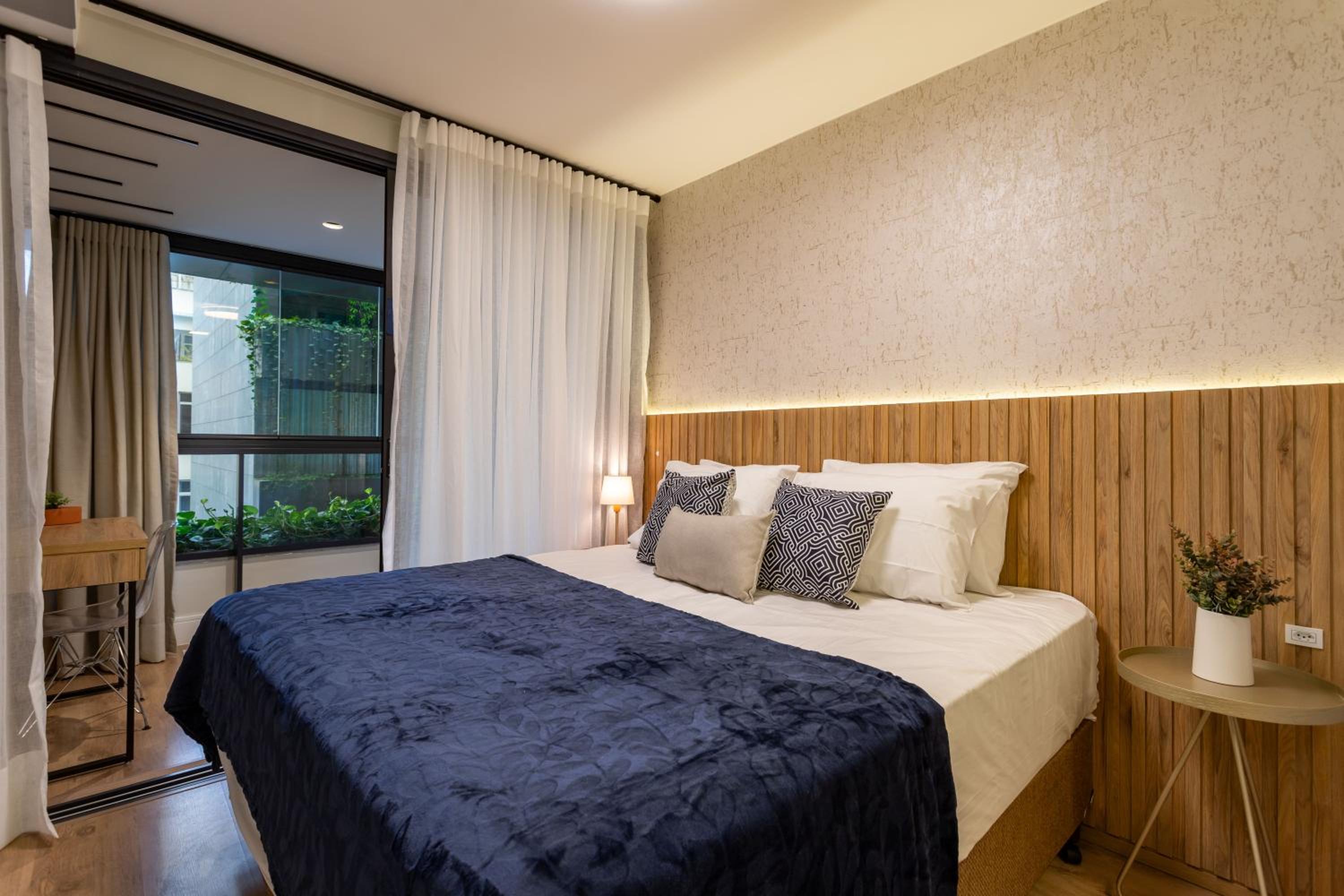 Luxuosos Apartamentos por Temporada na Atlântica à Beira-Mar, Copacabana