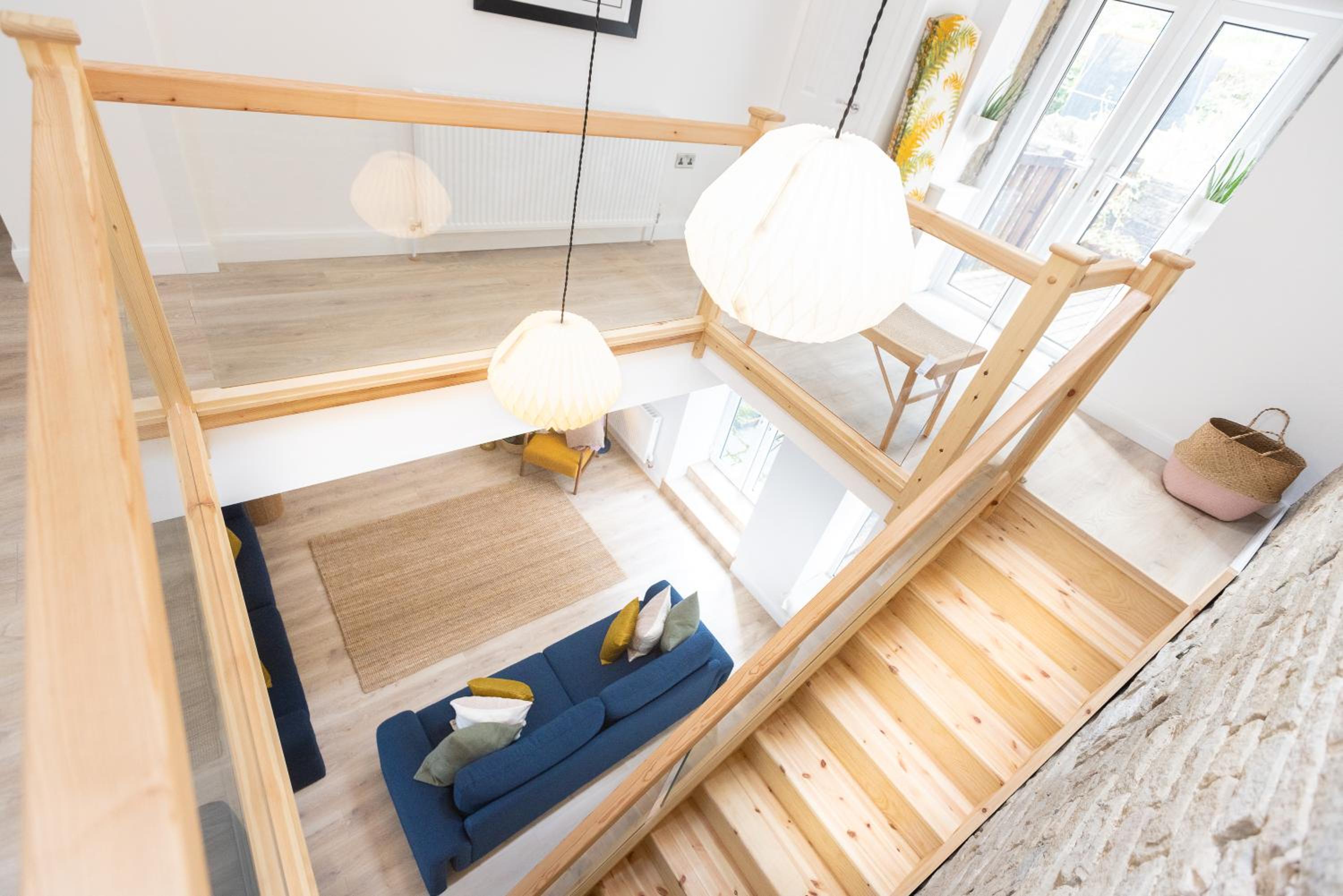 The Wagon Shed Stylish Conversion with Garden and Parking view 3