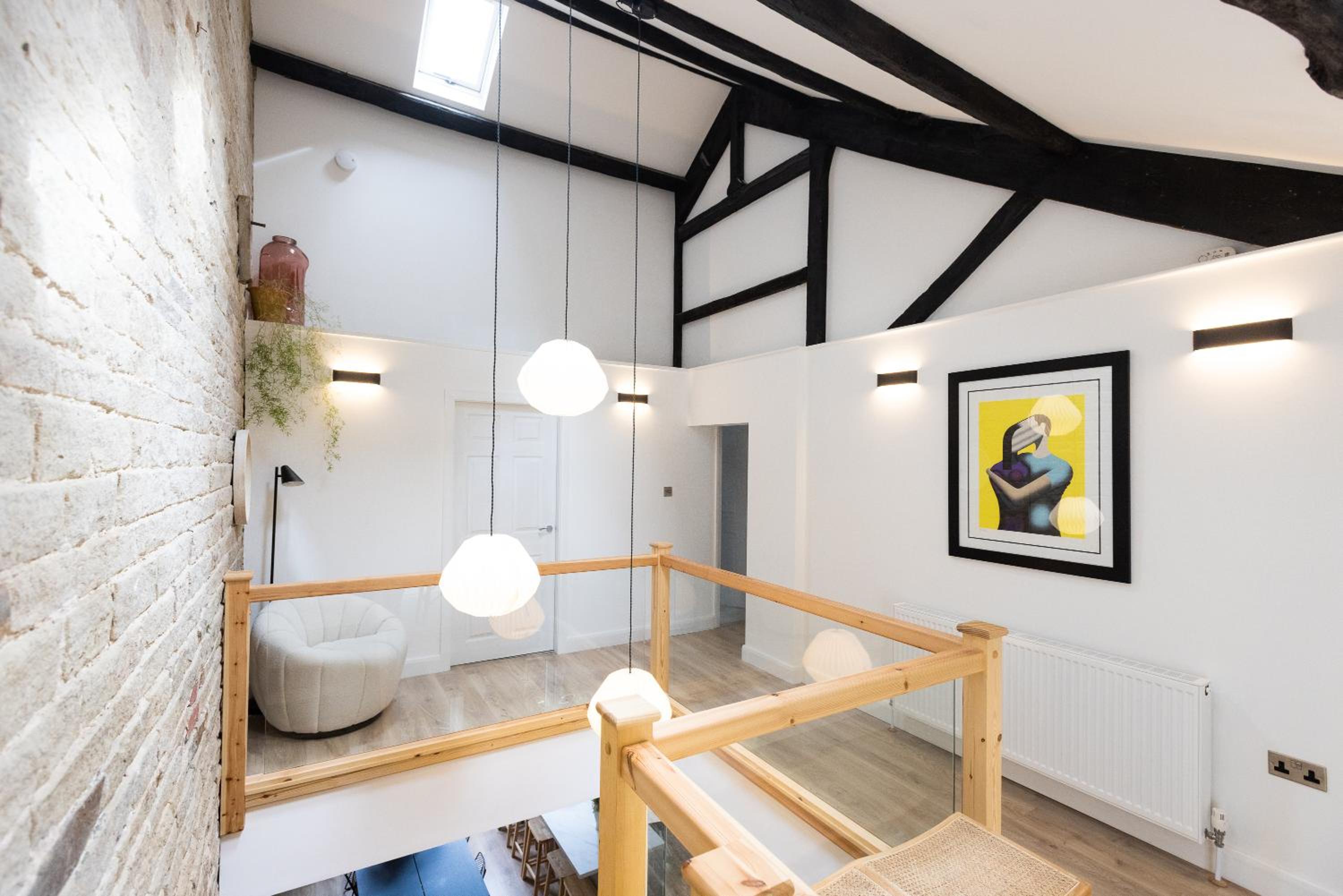 The Wagon Shed Stylish Conversion with Garden and Parking view 2