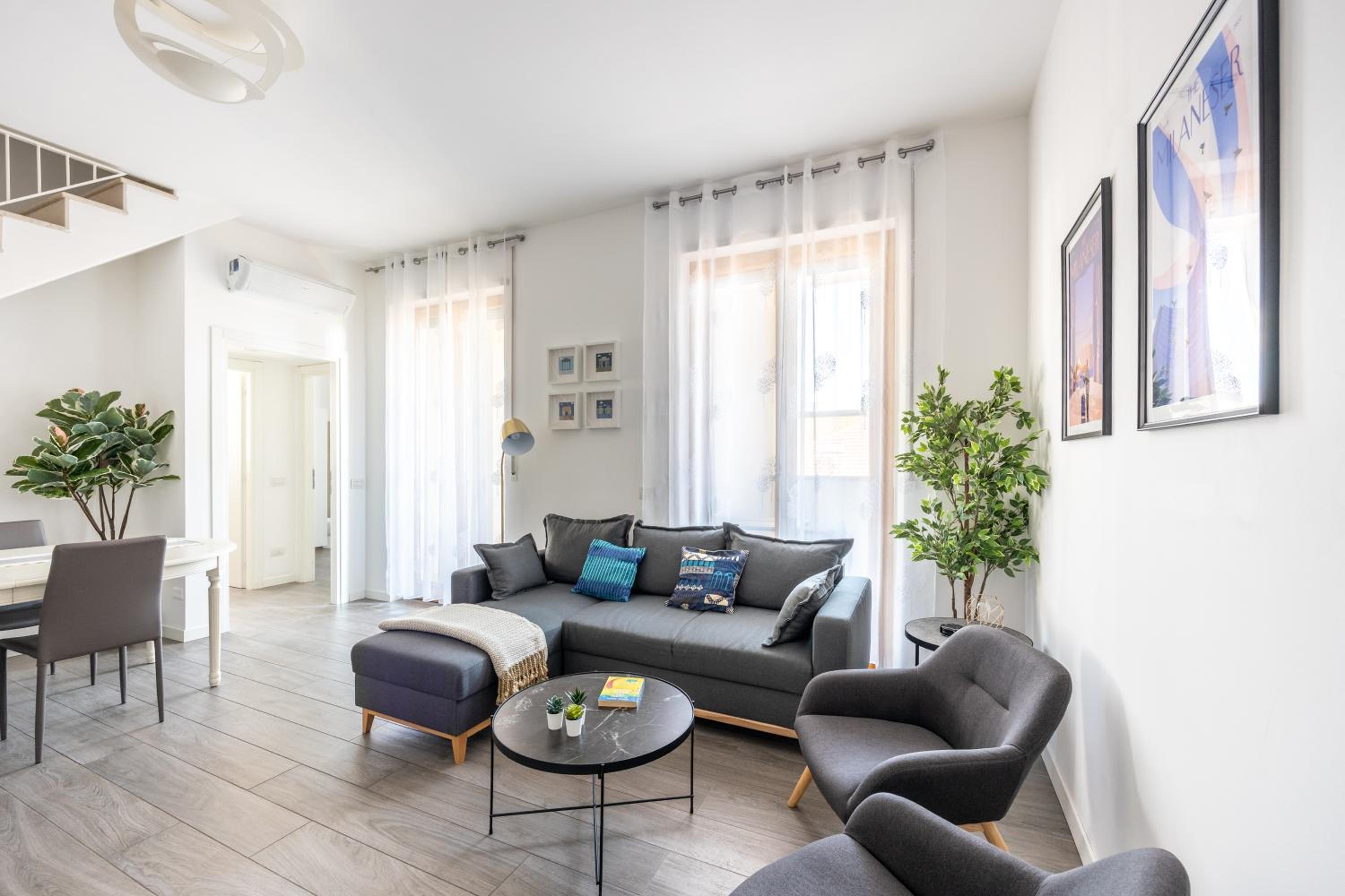 Bocconi's Nest - Close to Duomo with terrace