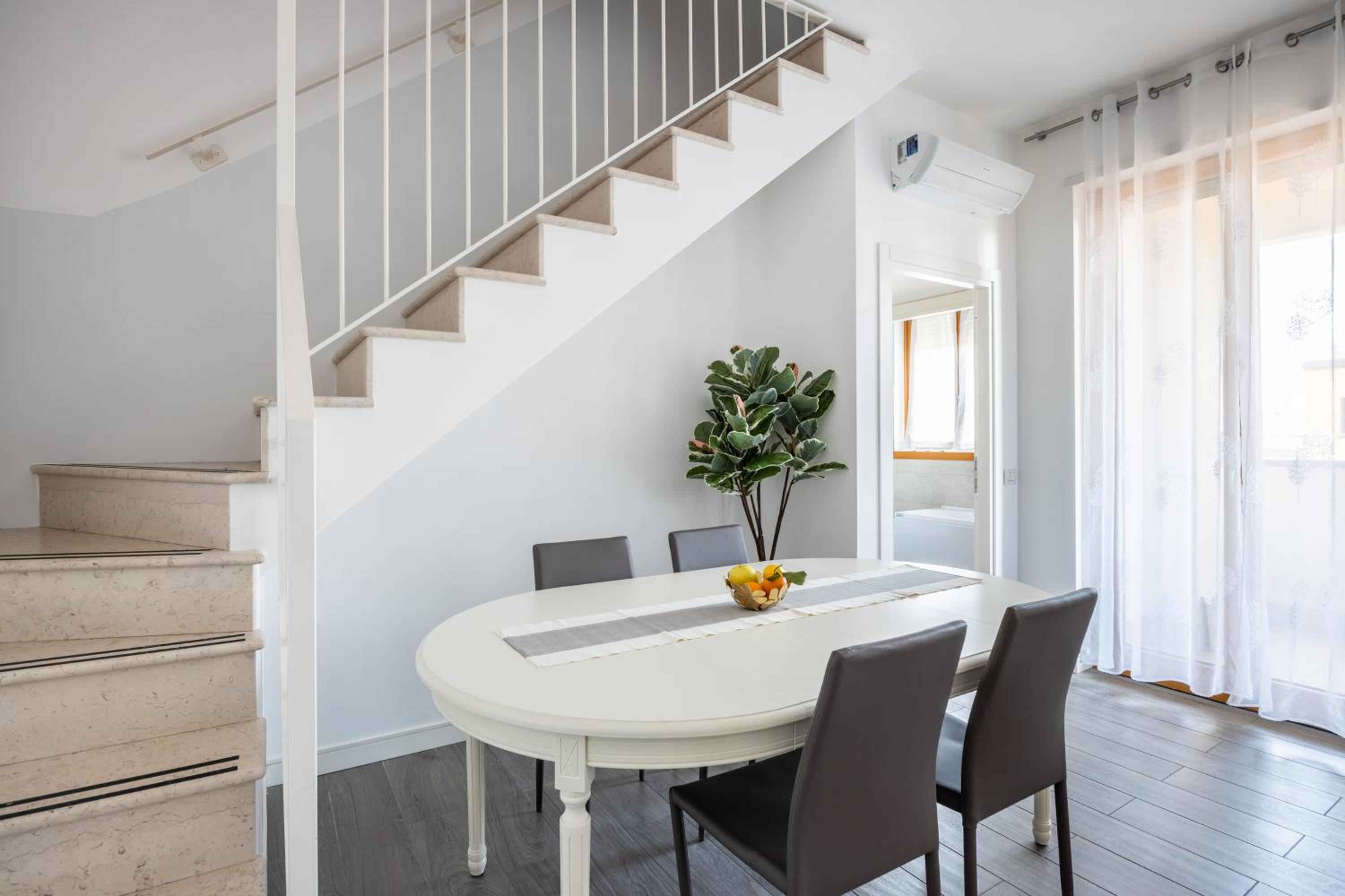 Bocconi's Nest - Close to Duomo with terrace