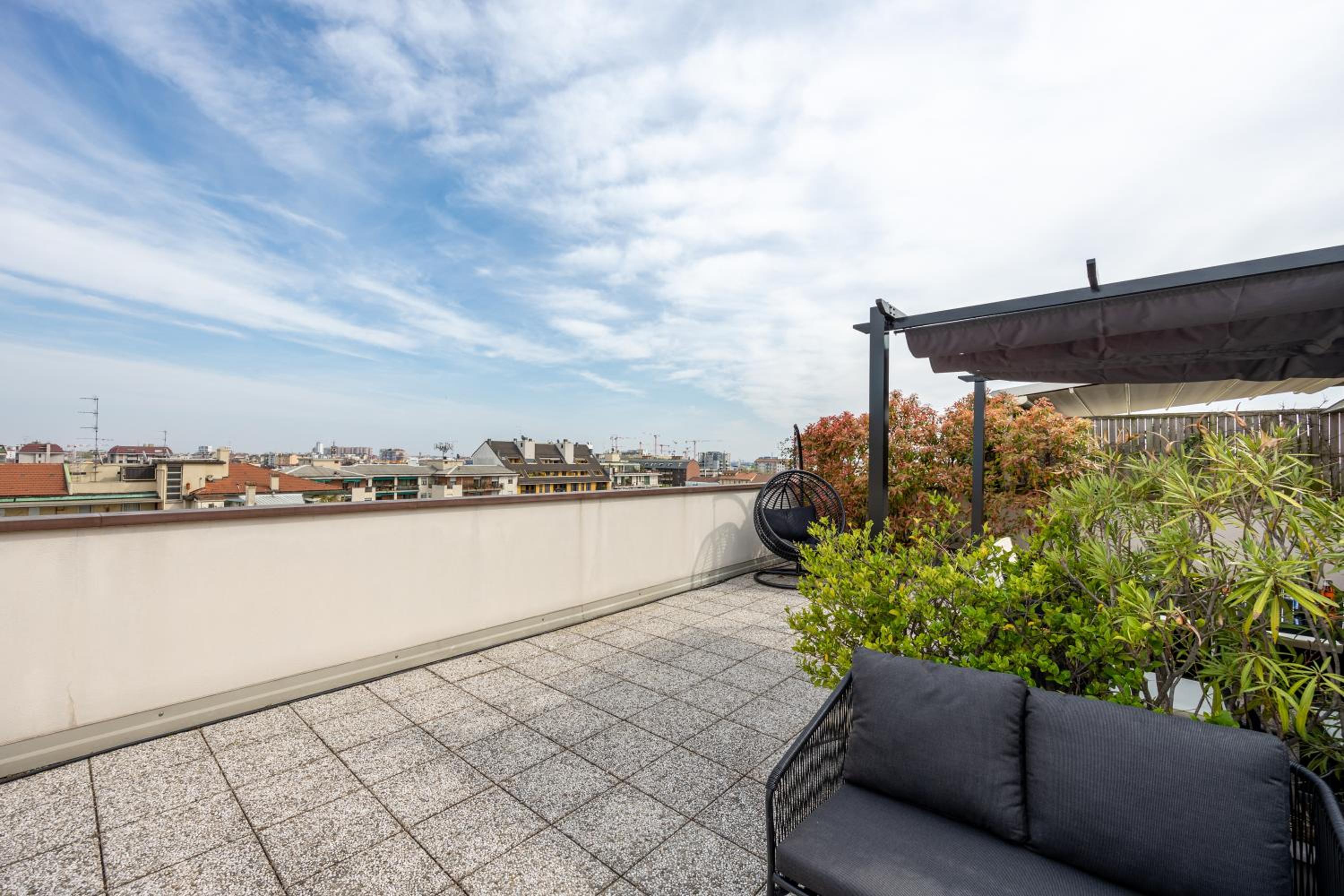 Bocconi's Nest - Close to Duomo with terrace