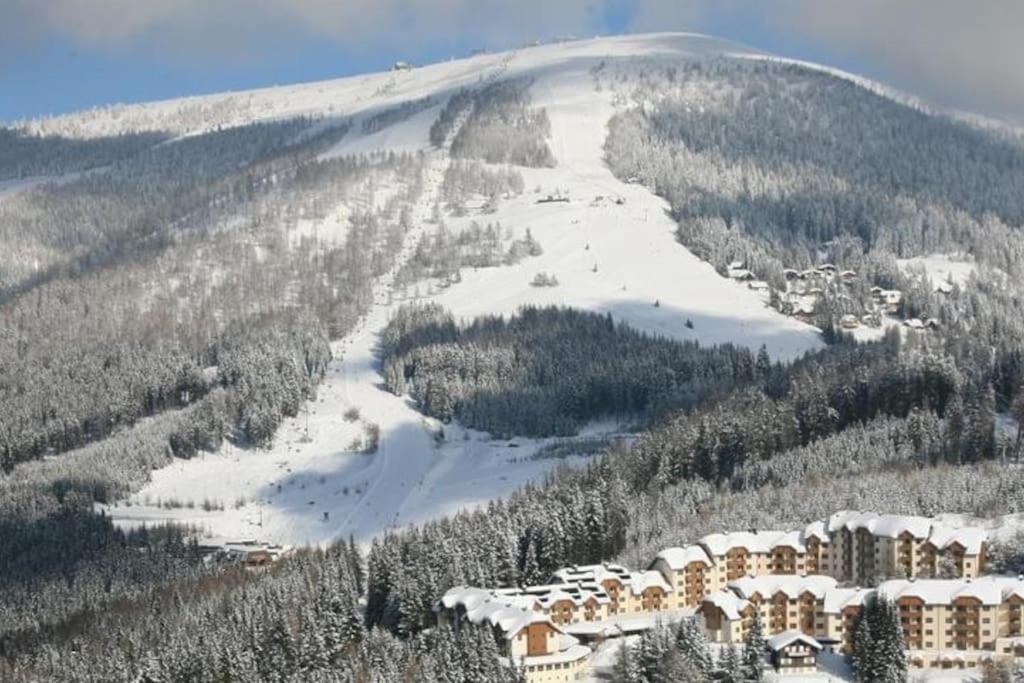 Atemberaubende Aussicht, direkter Pistenzugang