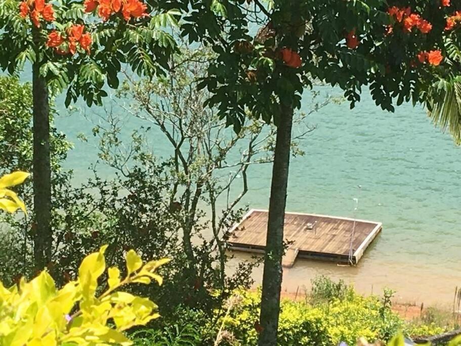 Chácara Morada do Sol - (pé na represa)