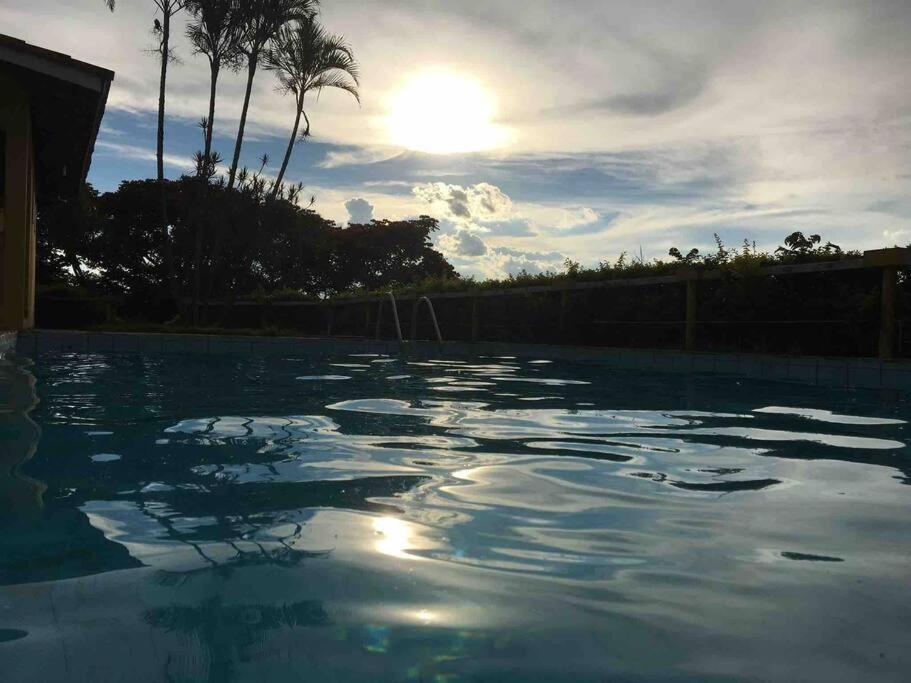 Chácara Morada do Sol - (pé na represa)