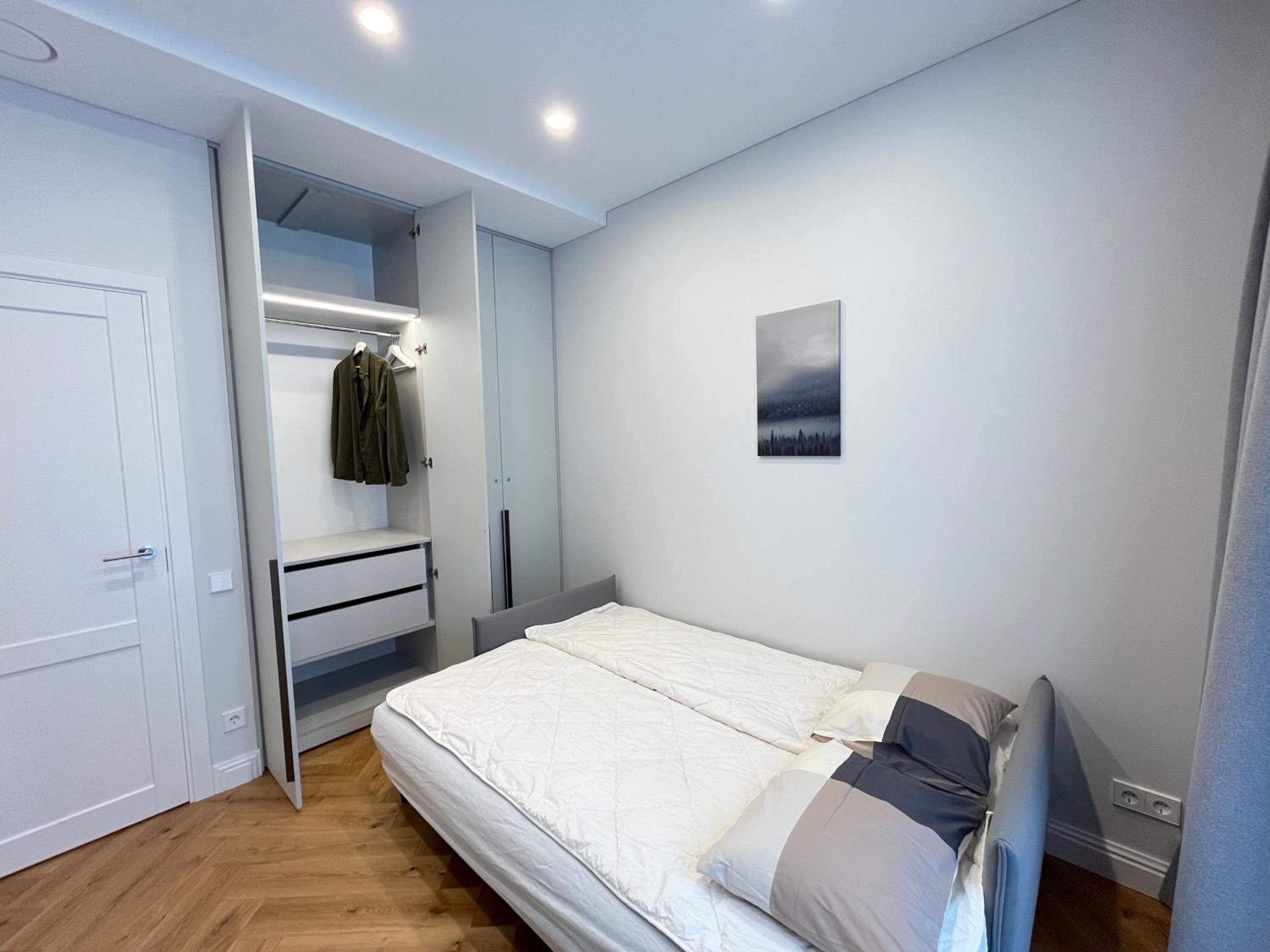 2BD Apt w-Terrace, AC, next to Dineika Park I ᴄᴏʜᴏsᴛ