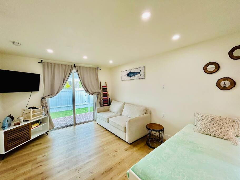 Newly renovated and cozy home in the Florida Keys view 2