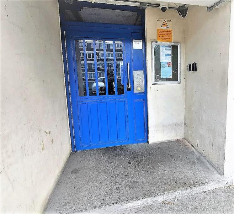 3 bedroom Flat in Hoxton London