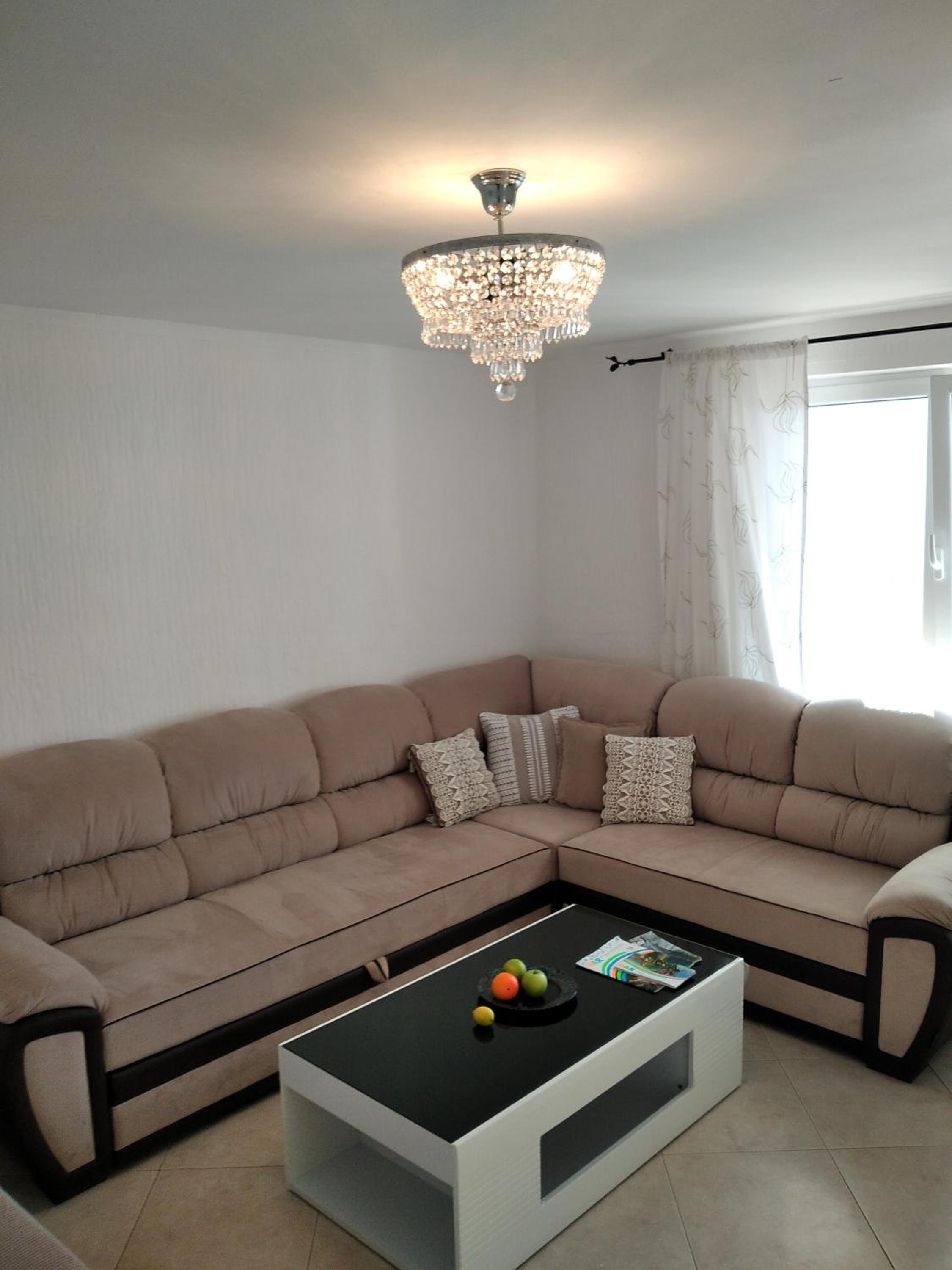 ApartToni