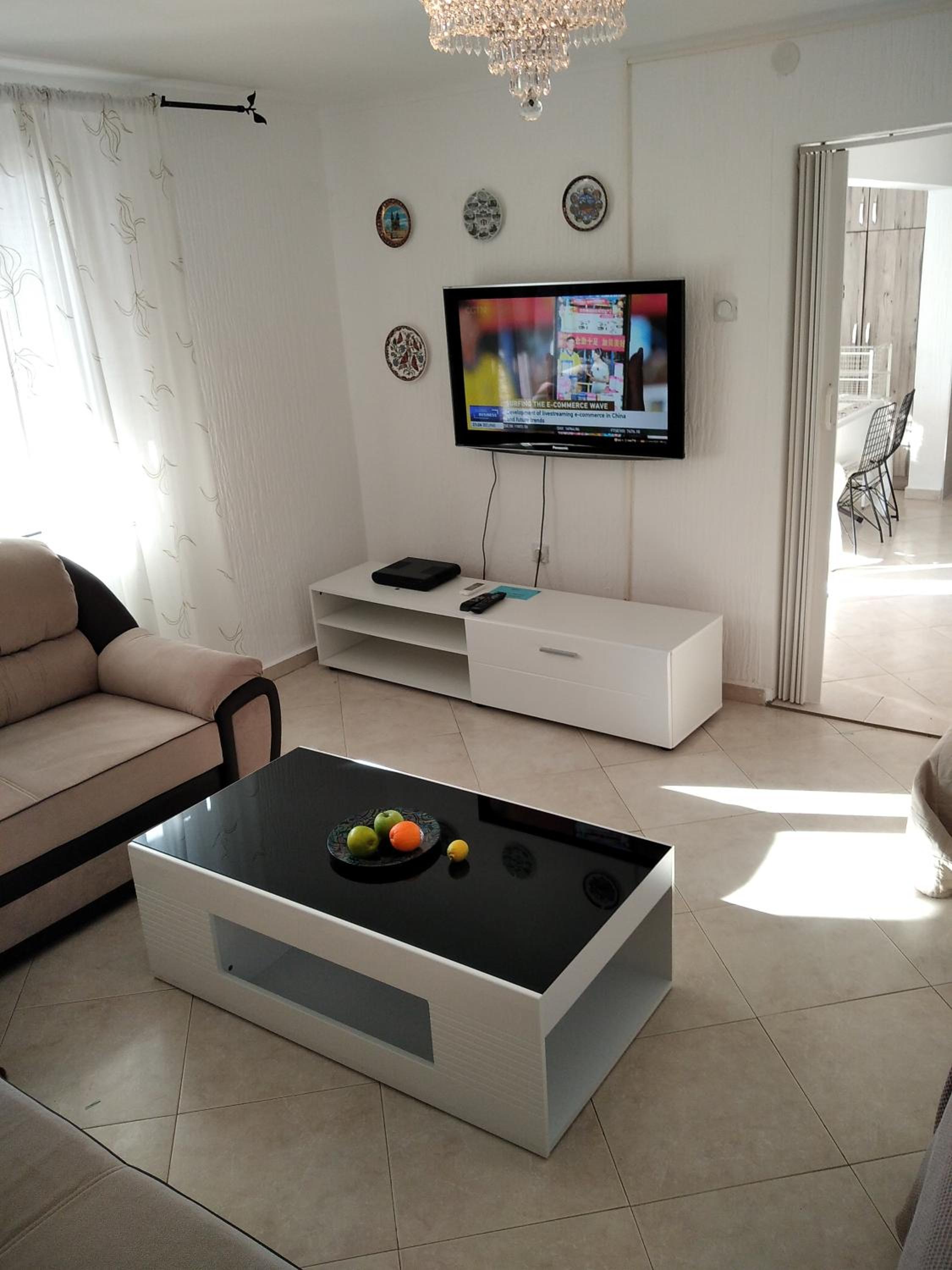 ApartToni