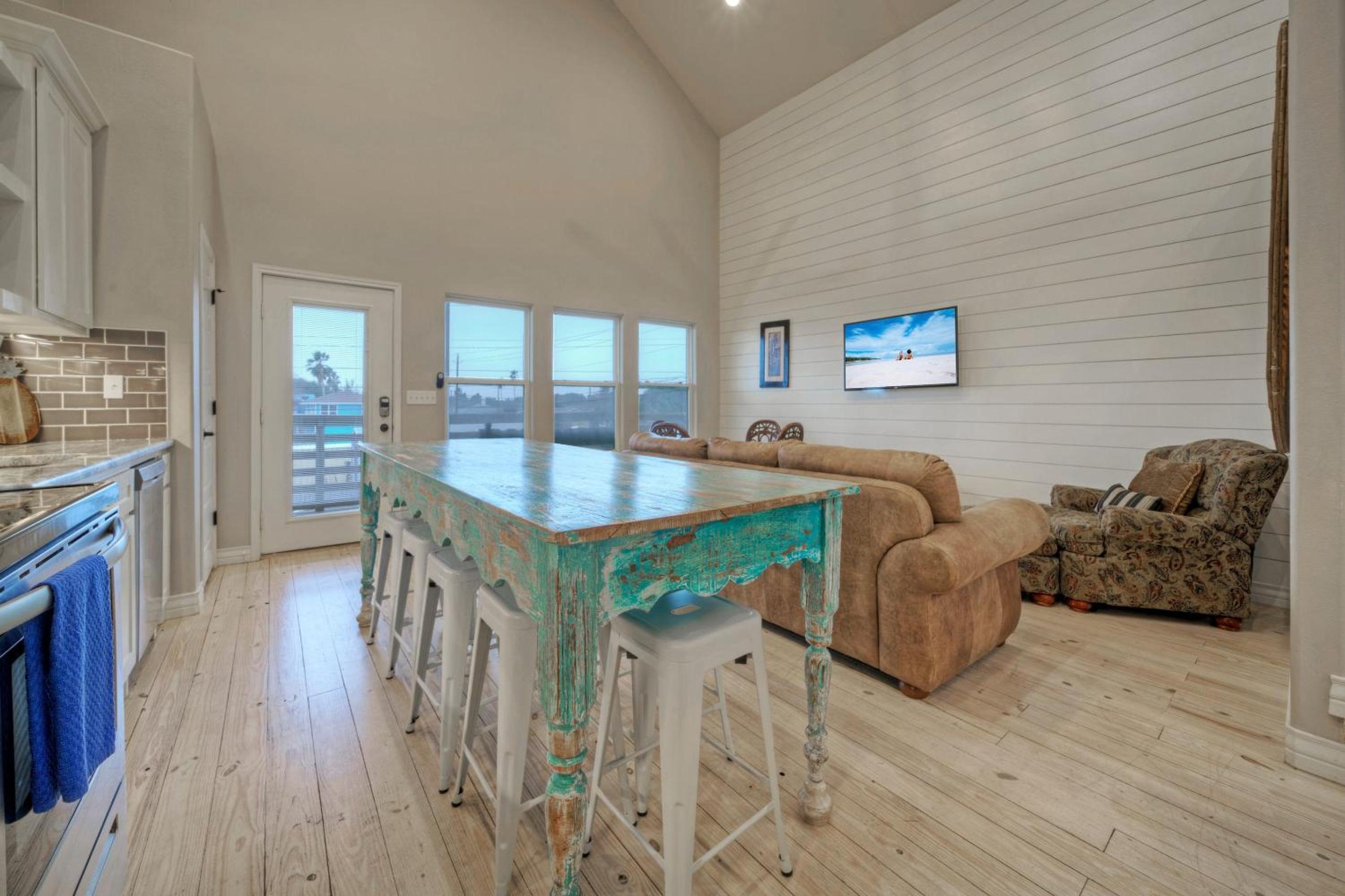 Pool Access Boat Dock Steps to the Gulf The Pintail by AvantStay