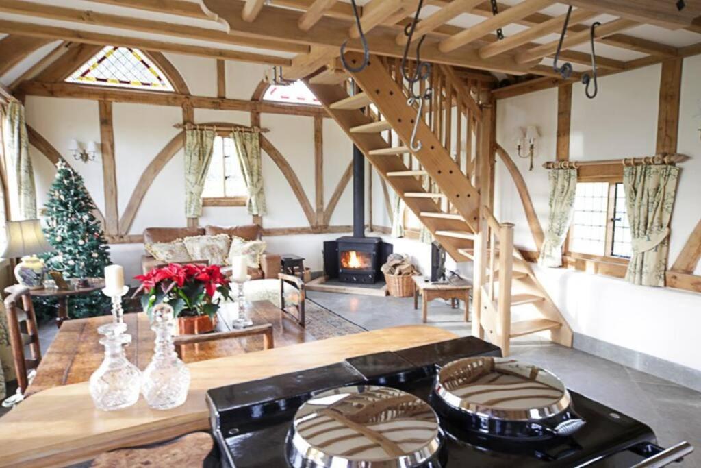 Ebony Cottage