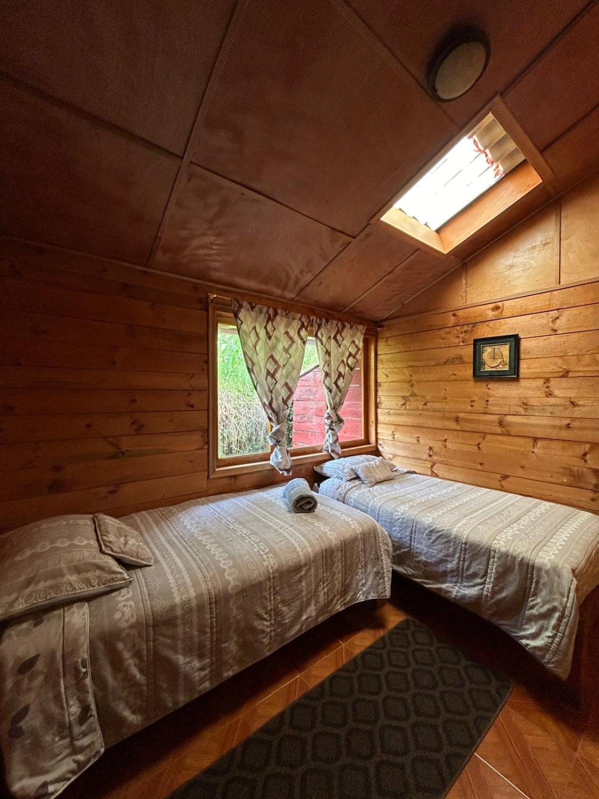 CASA LA KOCHA, Cabin, Hostal en la Laguna de la Cocha