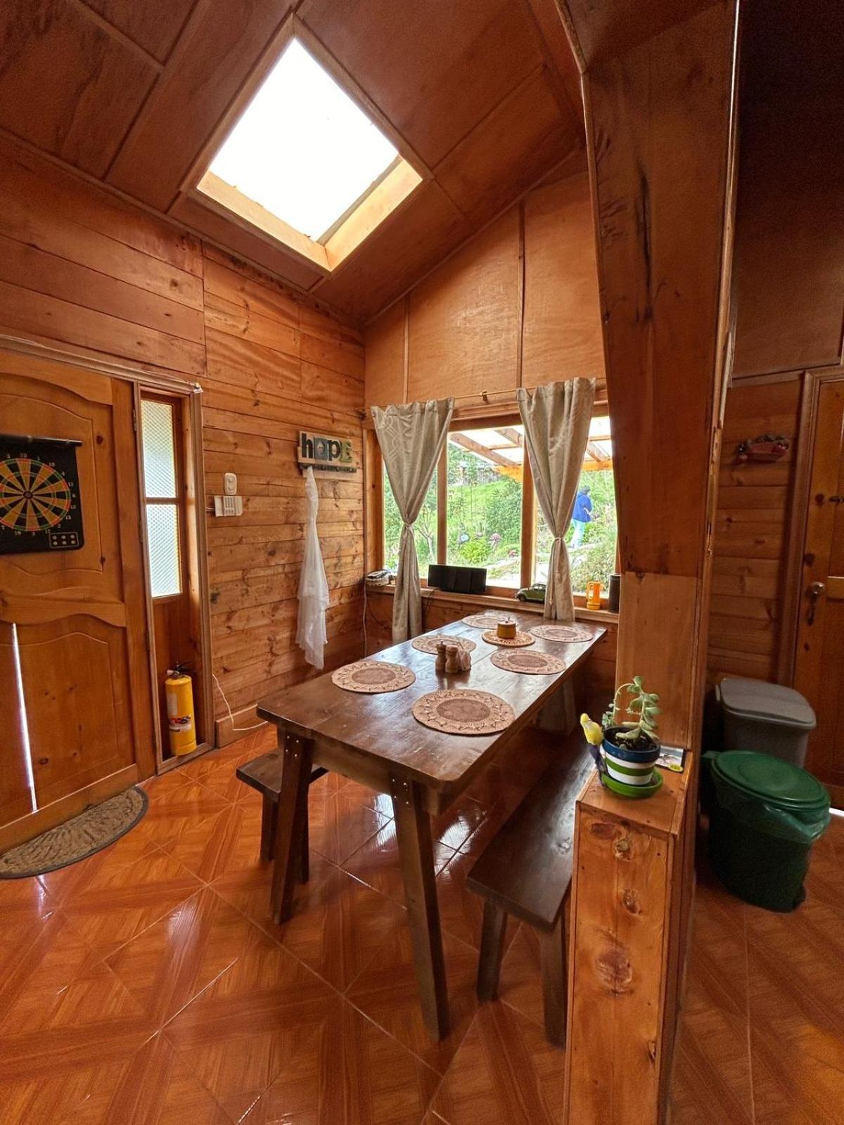 CASA LA KOCHA, Cabin, Hostal en la Laguna de la Cocha