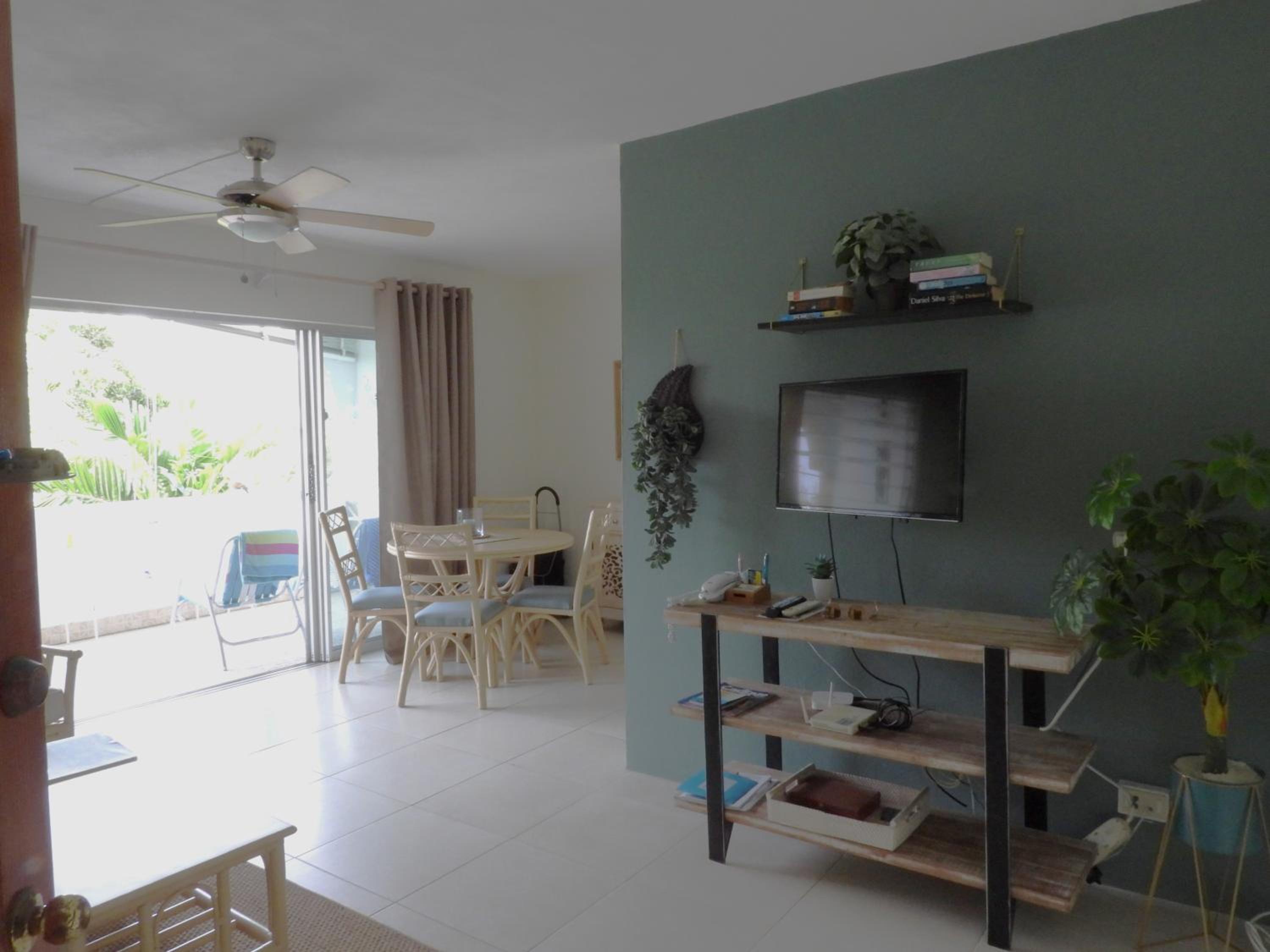 Golden View Apartment