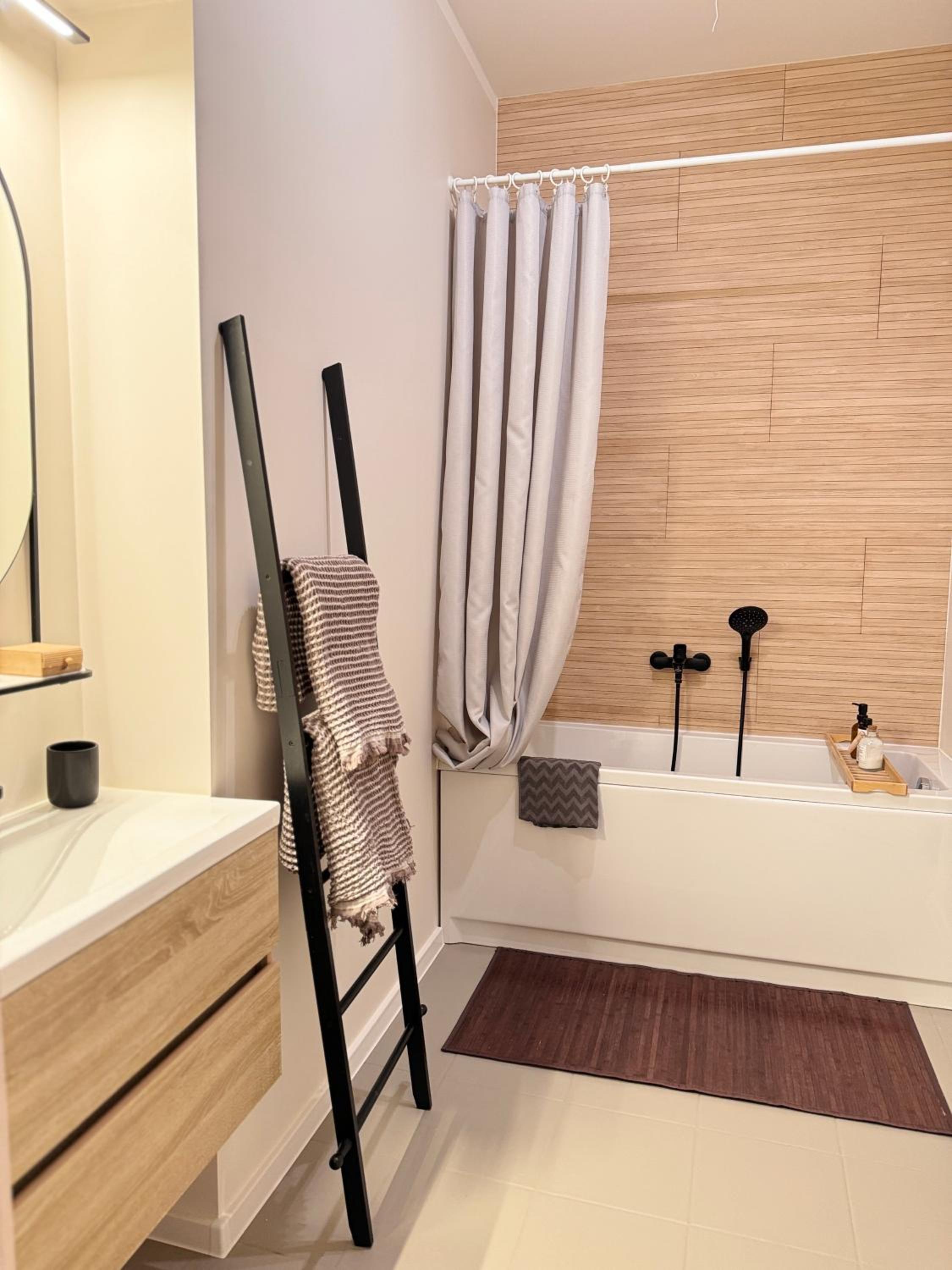 Modern apartment in city center!