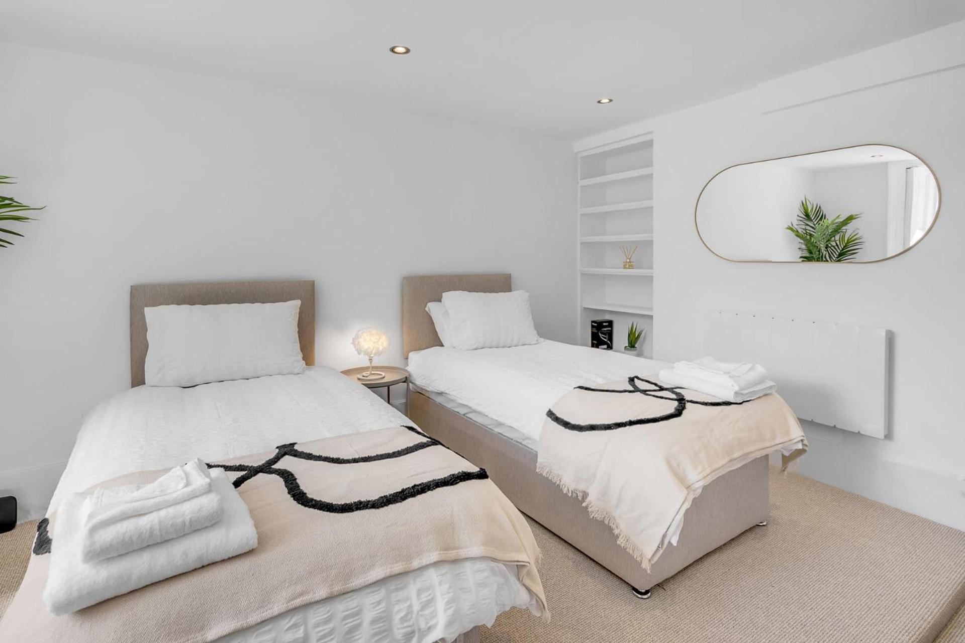 City Ground Floor Flat on St Stephens Rd view 5