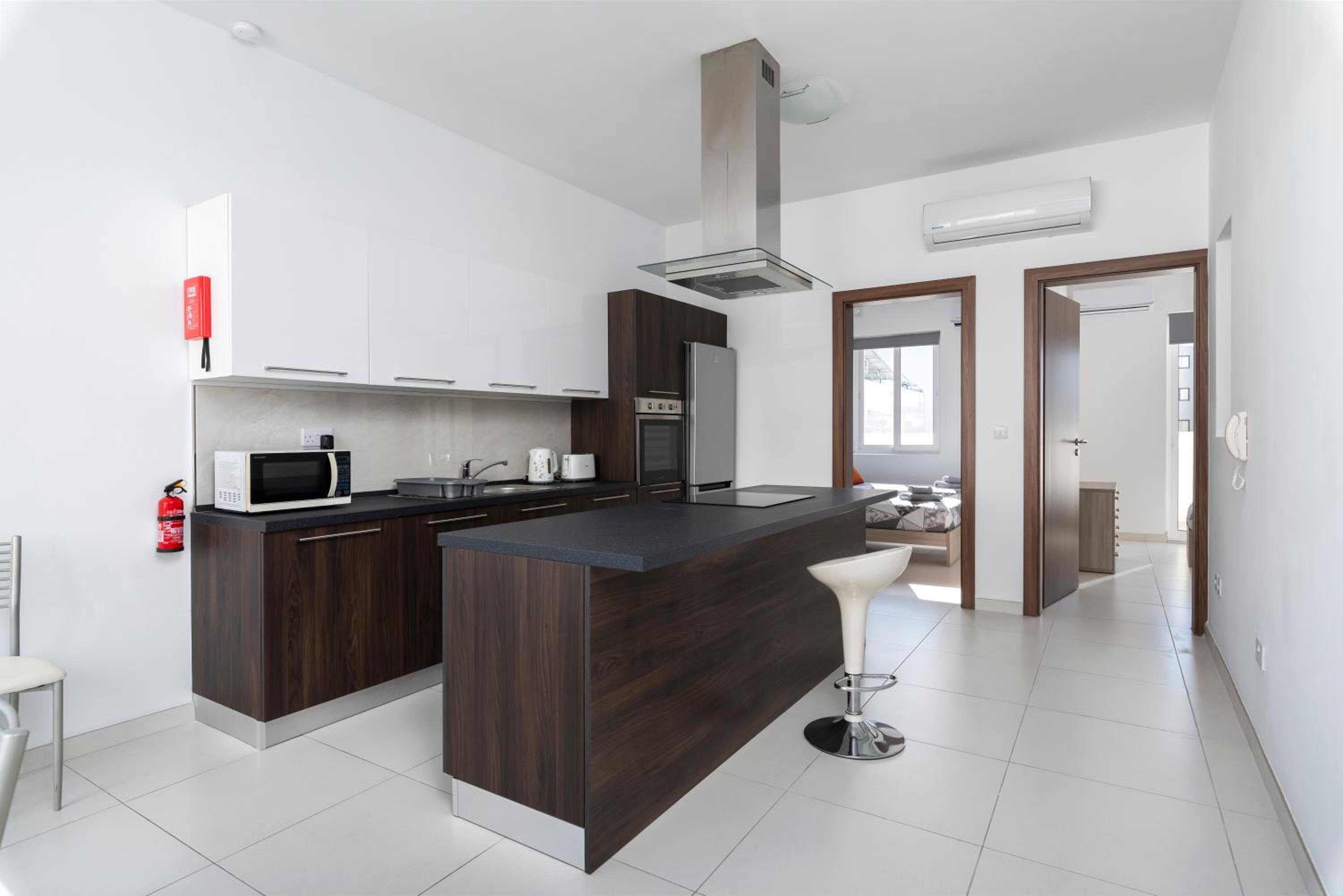 Spacious & Stylish 3BR Penthouse With Large Terrace - Close to Spinola Bay photo 3