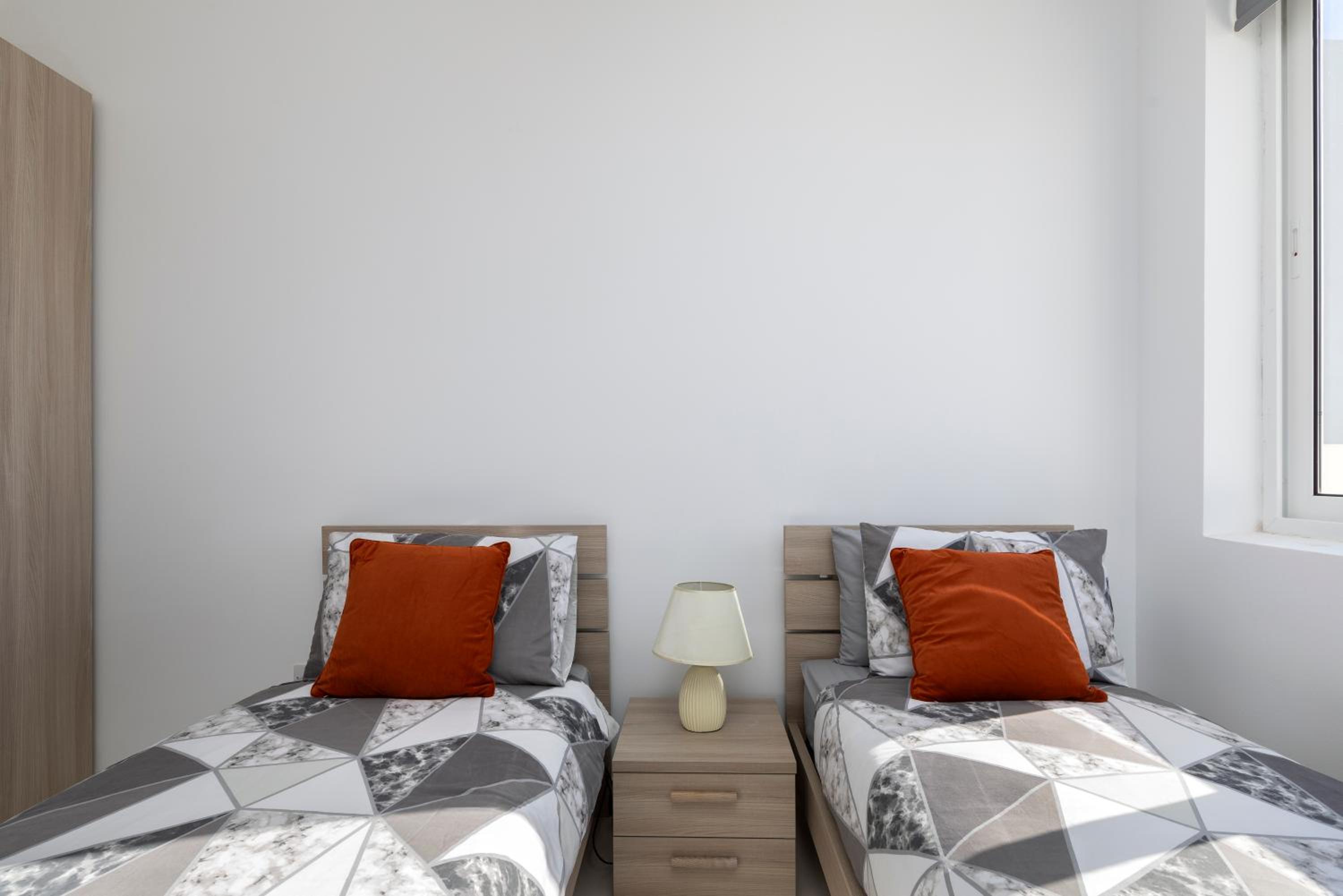 Spacious & Stylish 3BR Penthouse With Large Terrace - Close to Spinola Bay photo 3