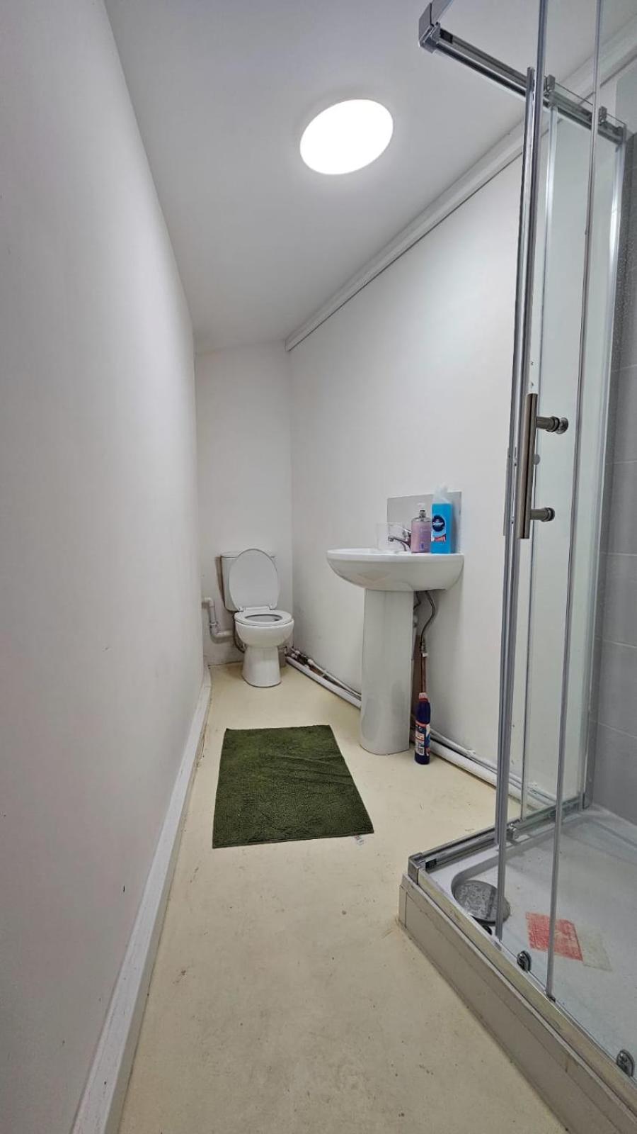 Serene Stay with Private Bathroom and Kitchen at West Bromwich view 3