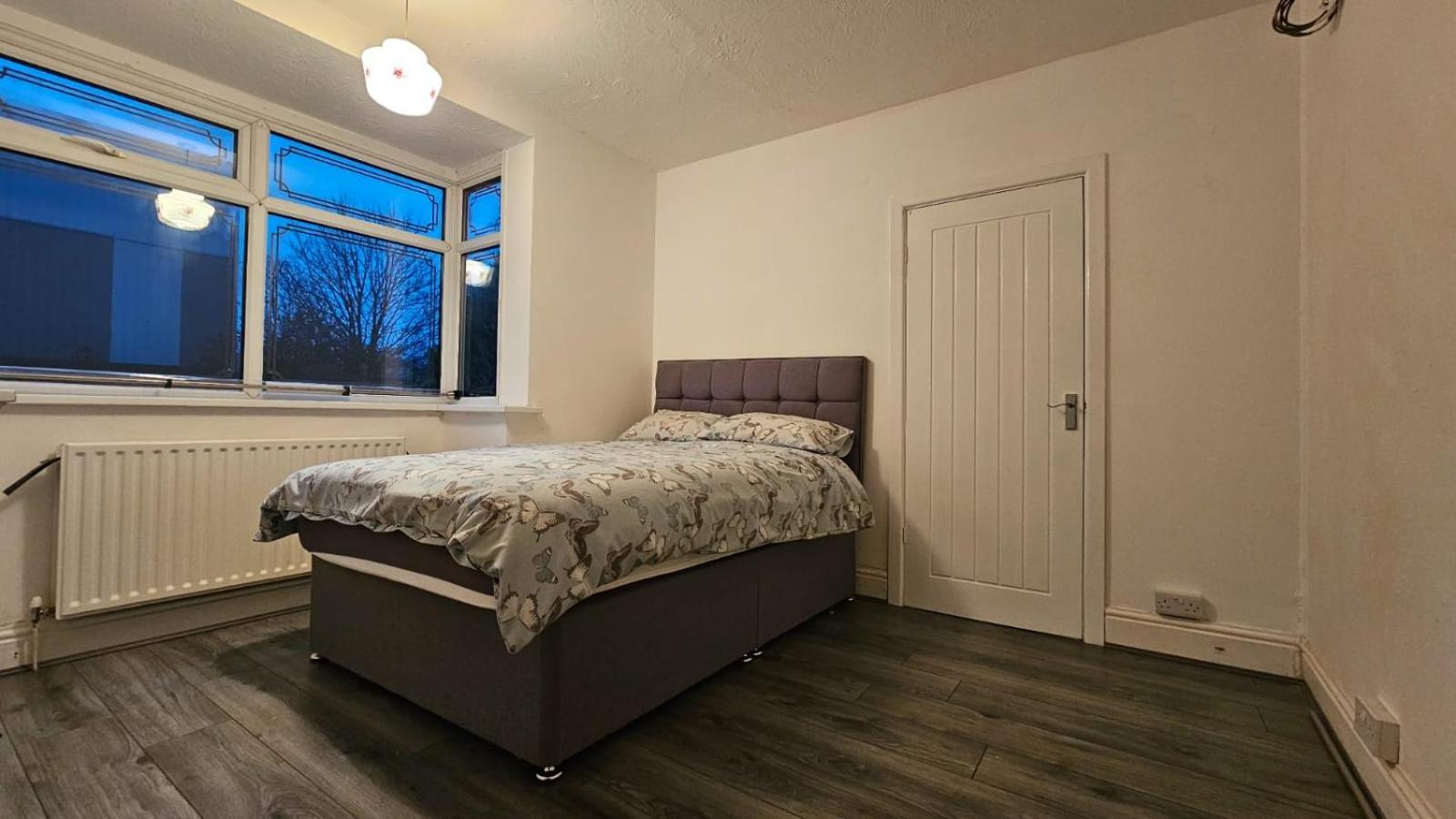 Serene Stay with Private Bathroom and Kitchen at West Bromwich view 5