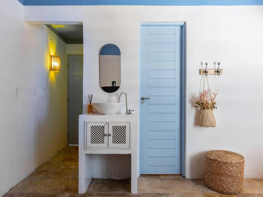 Beachfront 7-bedroom Villa in Taiba - Kitesurfing Paradise