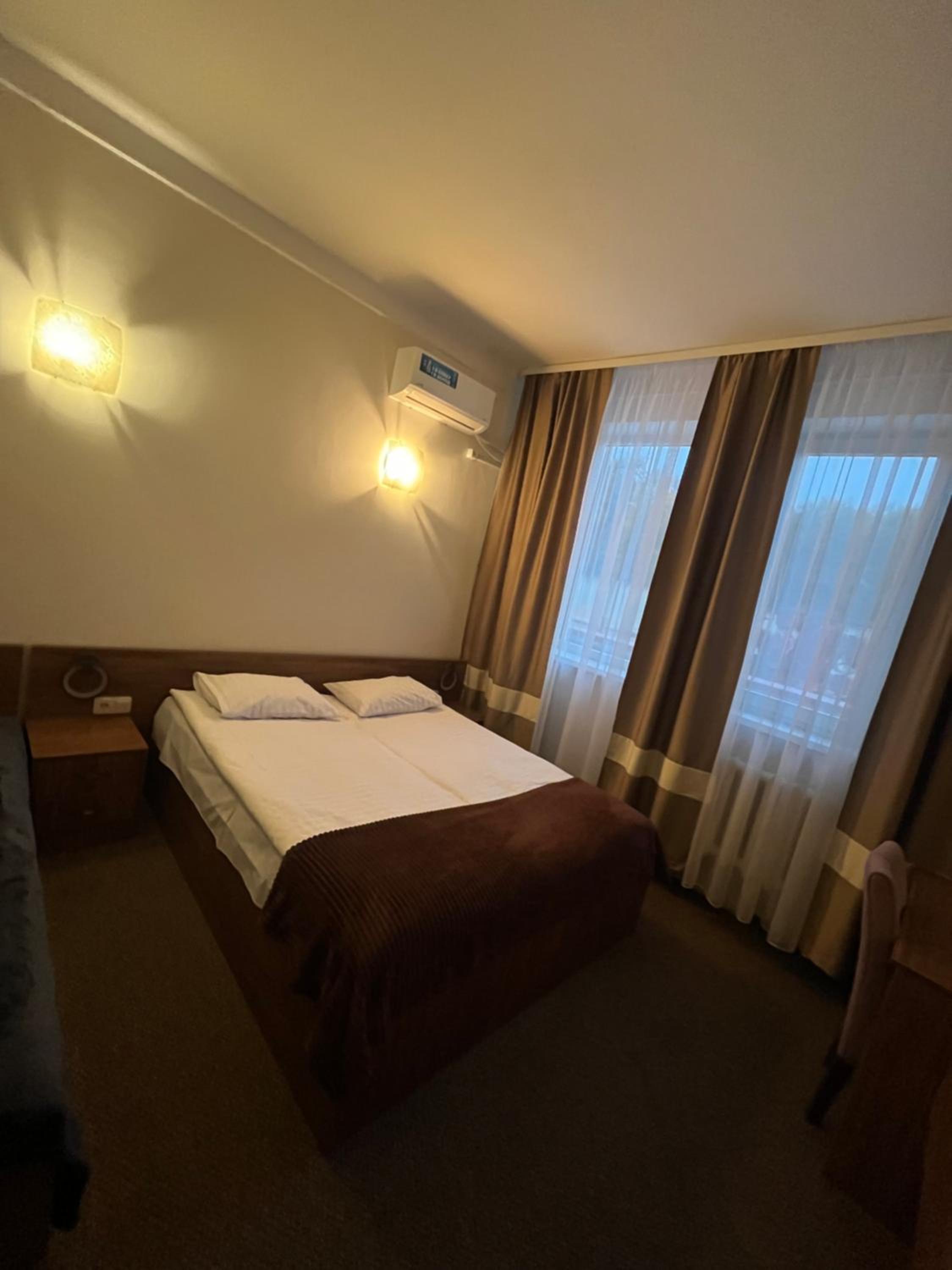 Hotel Sofiivka view 5