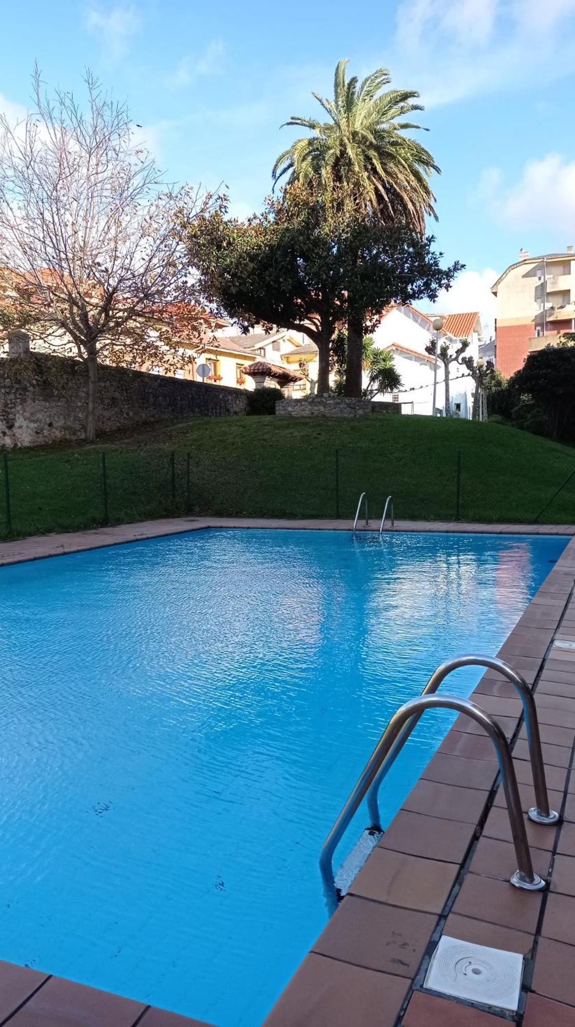 Apartamento dúplex junto a la playa con garaje