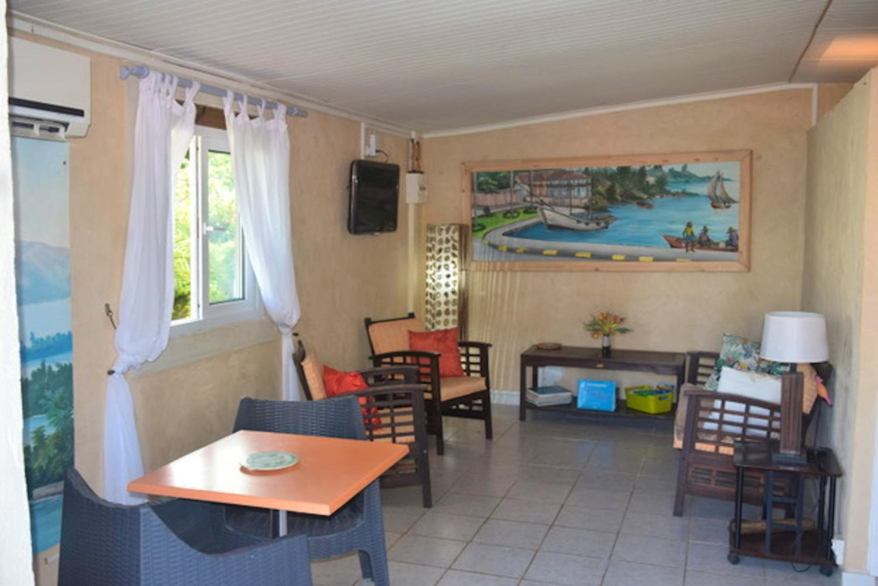 Maison charmante à Petit-Bourg - 50 m² avec vue sur jardin view 3